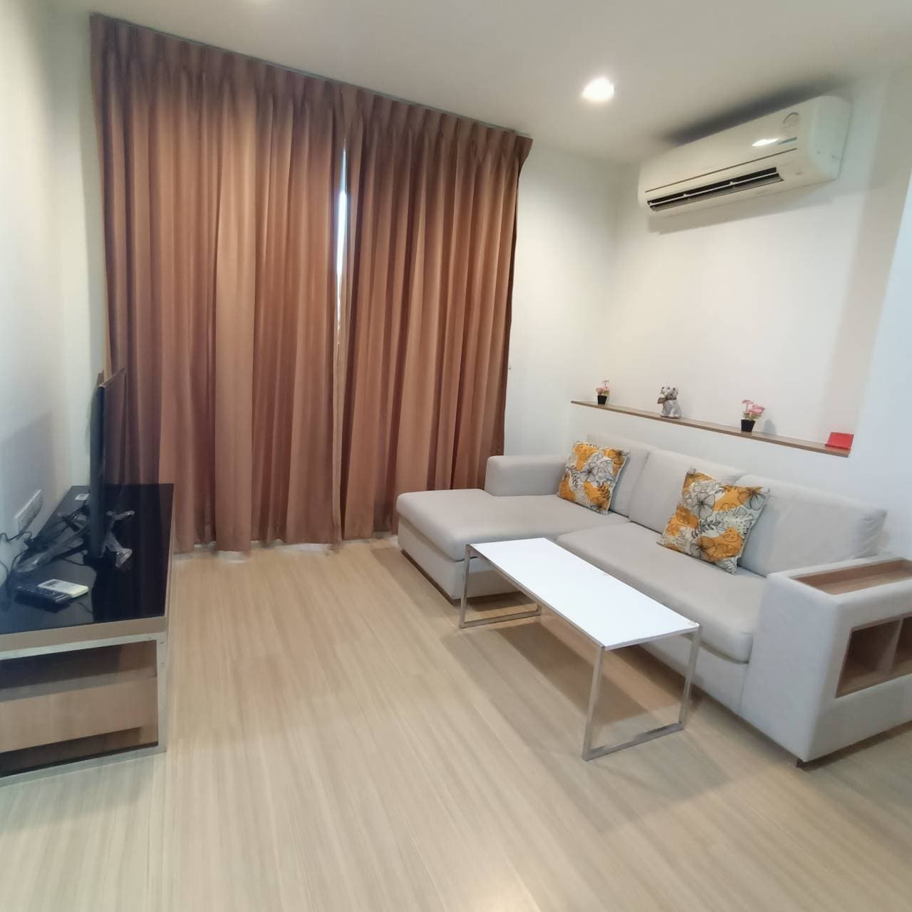 ให้เช่า คอนโด RHYTHM Ratchada-Huaikhwang · 1 ห้องนอน · 46 ตร.ม.