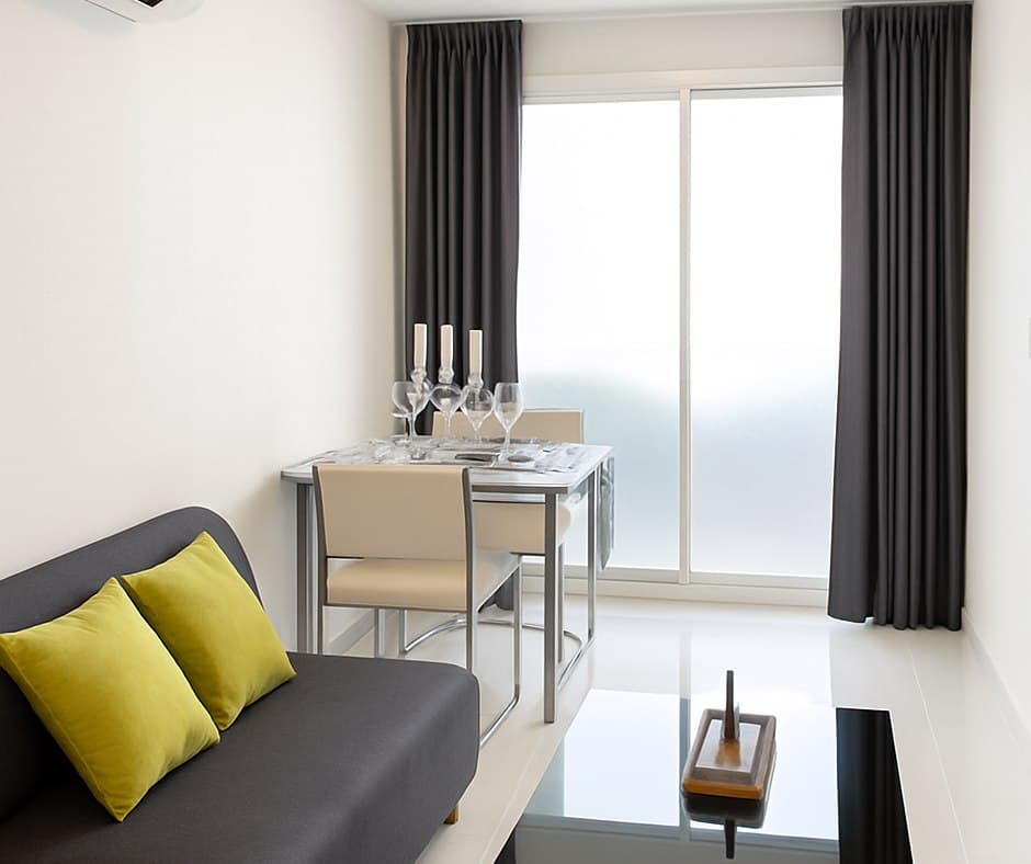 ขาย/เช่า คอนโด The Clover Thonglor · 1 ห้องนอน · 36 ตร.ม.