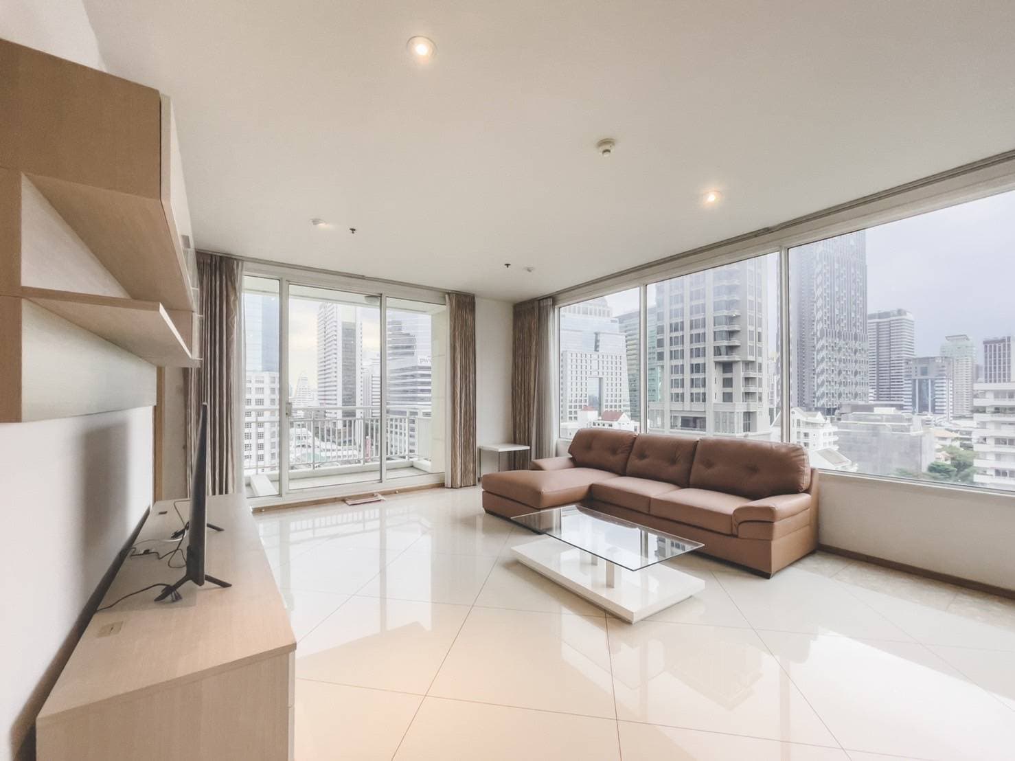 ขาย/เช่า คอนโด The Empire Place · 2 ห้องนอน · 105 ตร.ม.