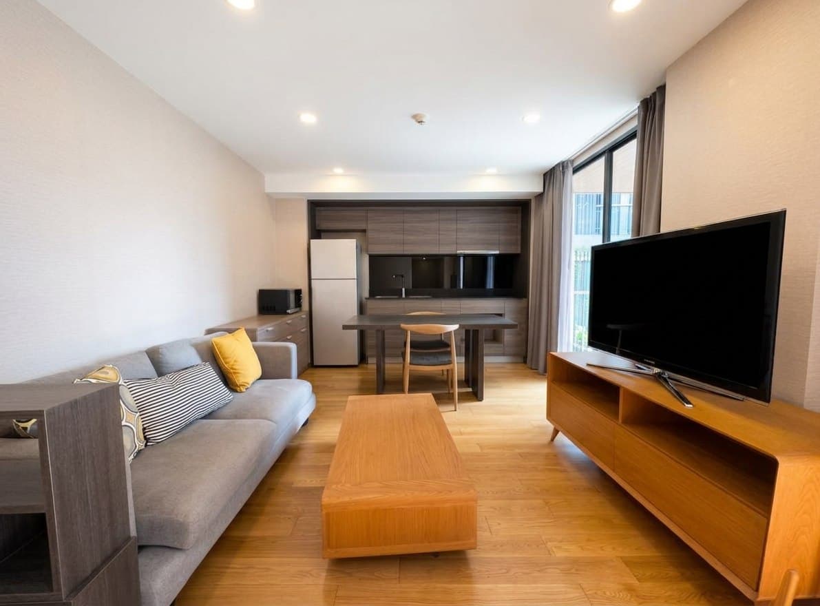 ให้เช่า คอนโด Klass Condo (Langsuan) · 2 ห้องนอน · 73 ตร.ม.