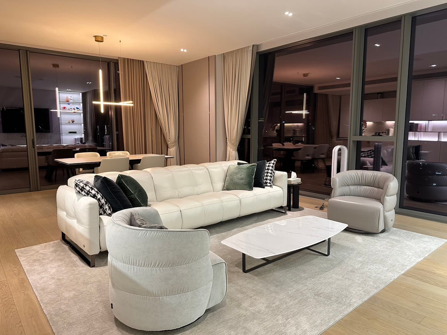 ขาย/เช่า คอนโด The Strand Thonglor · 3 ห้องนอน · 185 ตร.ม.