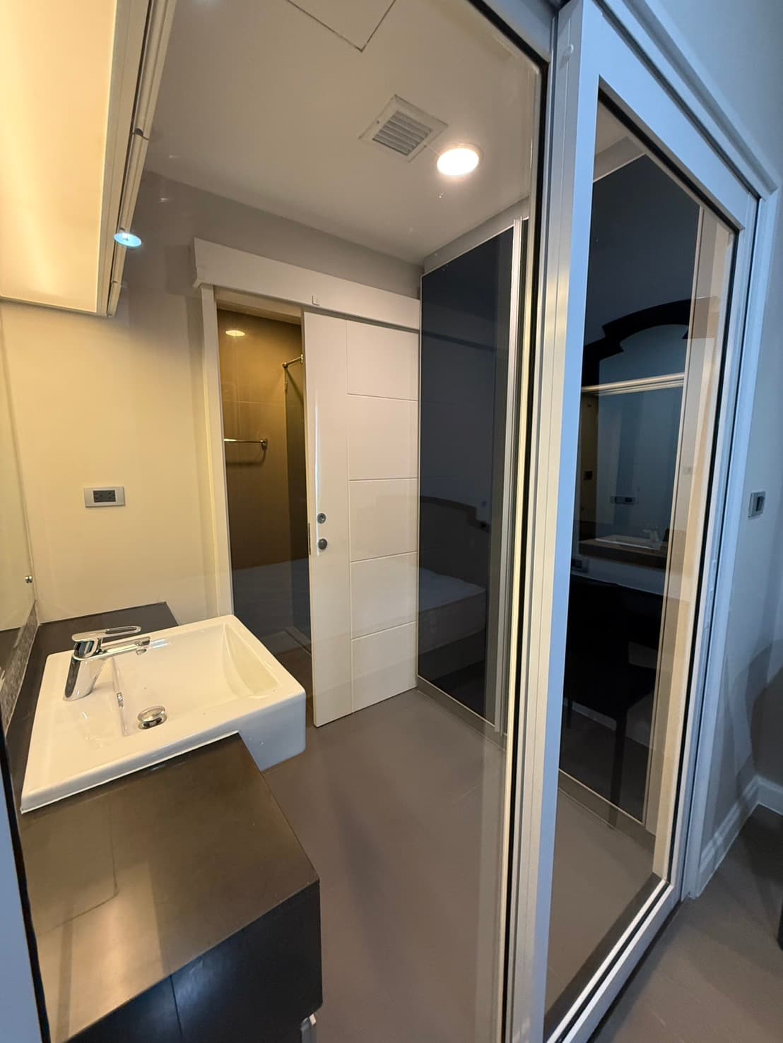 ให้เช่า คอนโด The Crest Sukhumvit 34 · 1 ห้องนอน · 35 ตร.ม.