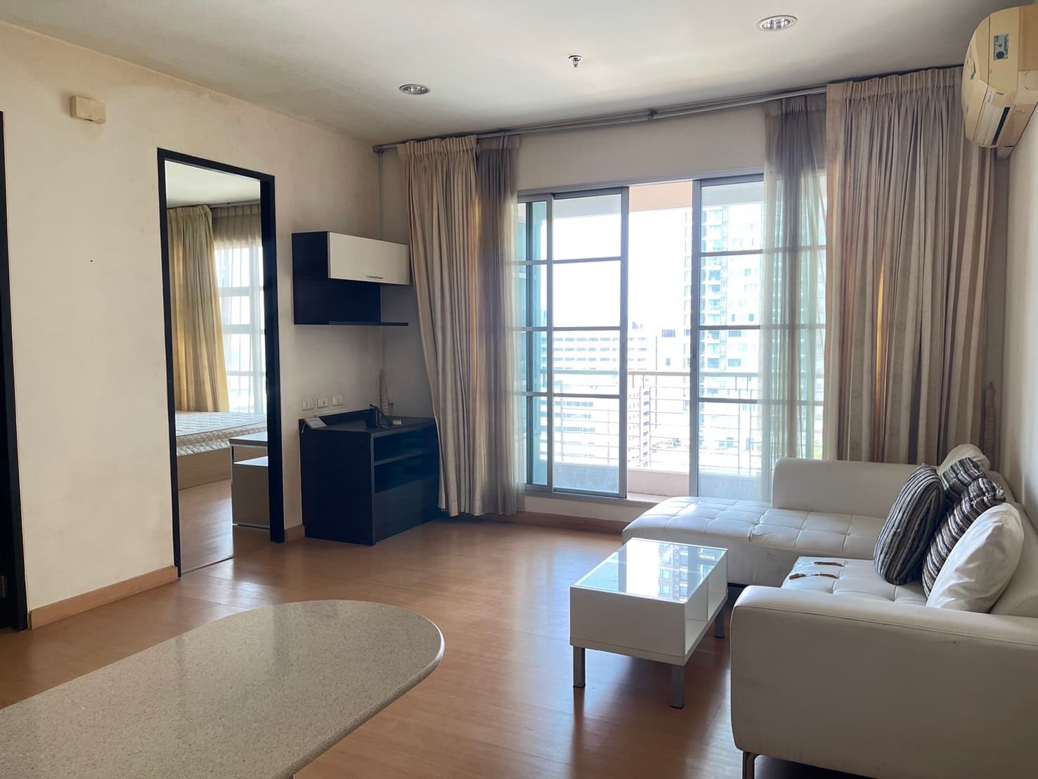 ขาย/เช่า คอนโด Baan Klang Krung Siam Pathumwan · 1 ห้องนอน · 56 ตร.ม.