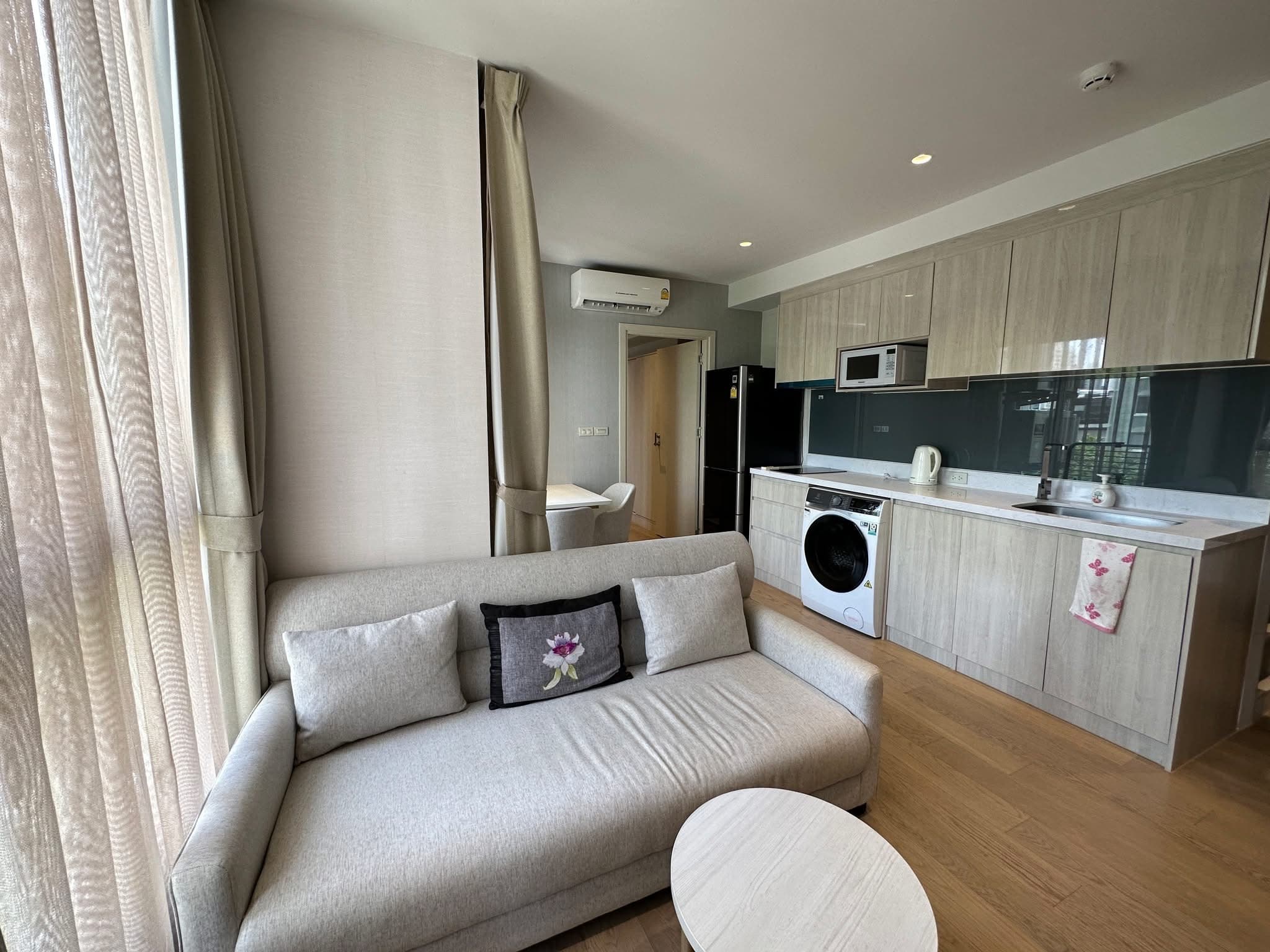 ให้เช่า คอนโด Runesu Thonglor 5 · 1 ห้องนอน · 37 ตร.ม.