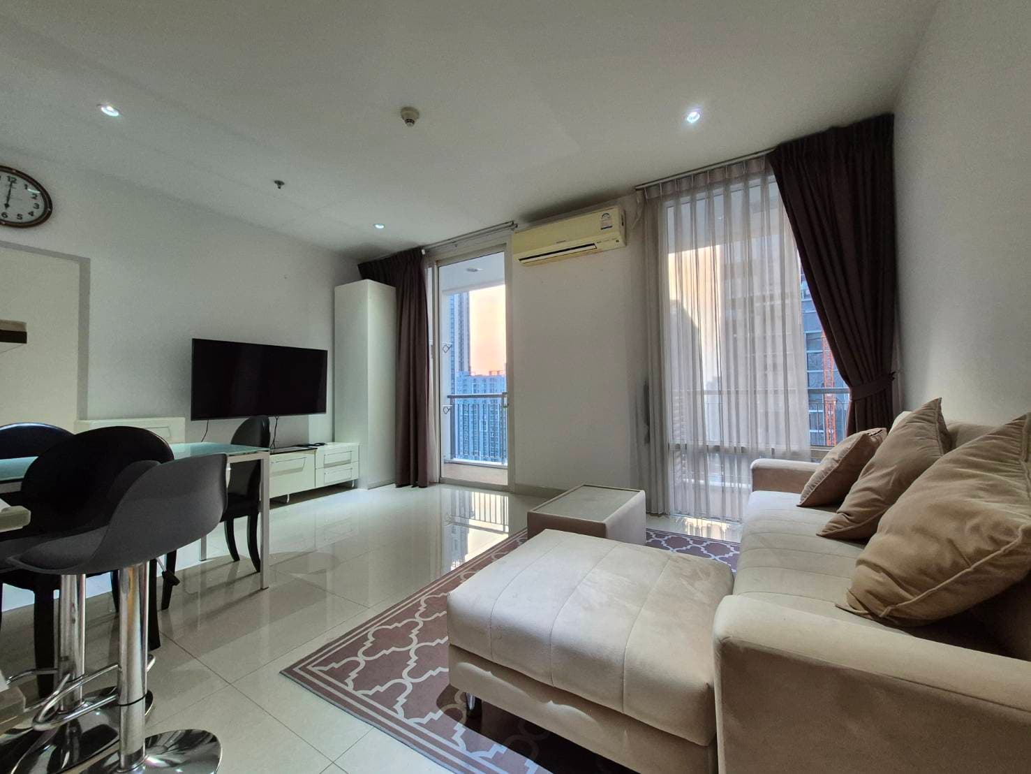 Villa Rachatewi · 2 Beds Condo, 85 sqm, for Rent