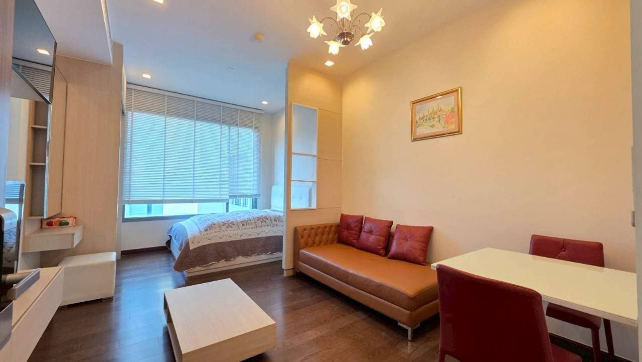 Q Asoke · Studio Condo, 31 sqm, for Rent