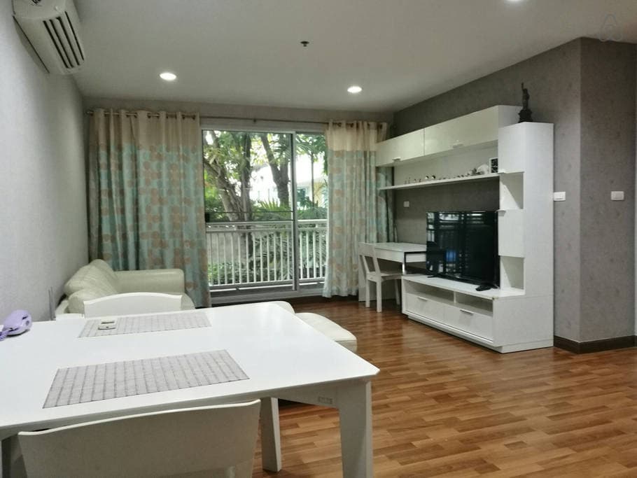 ขาย/เช่า คอนโด Centric Scene Phaholyothin 9 · 1 ห้องนอน · 56 ตร.ม.