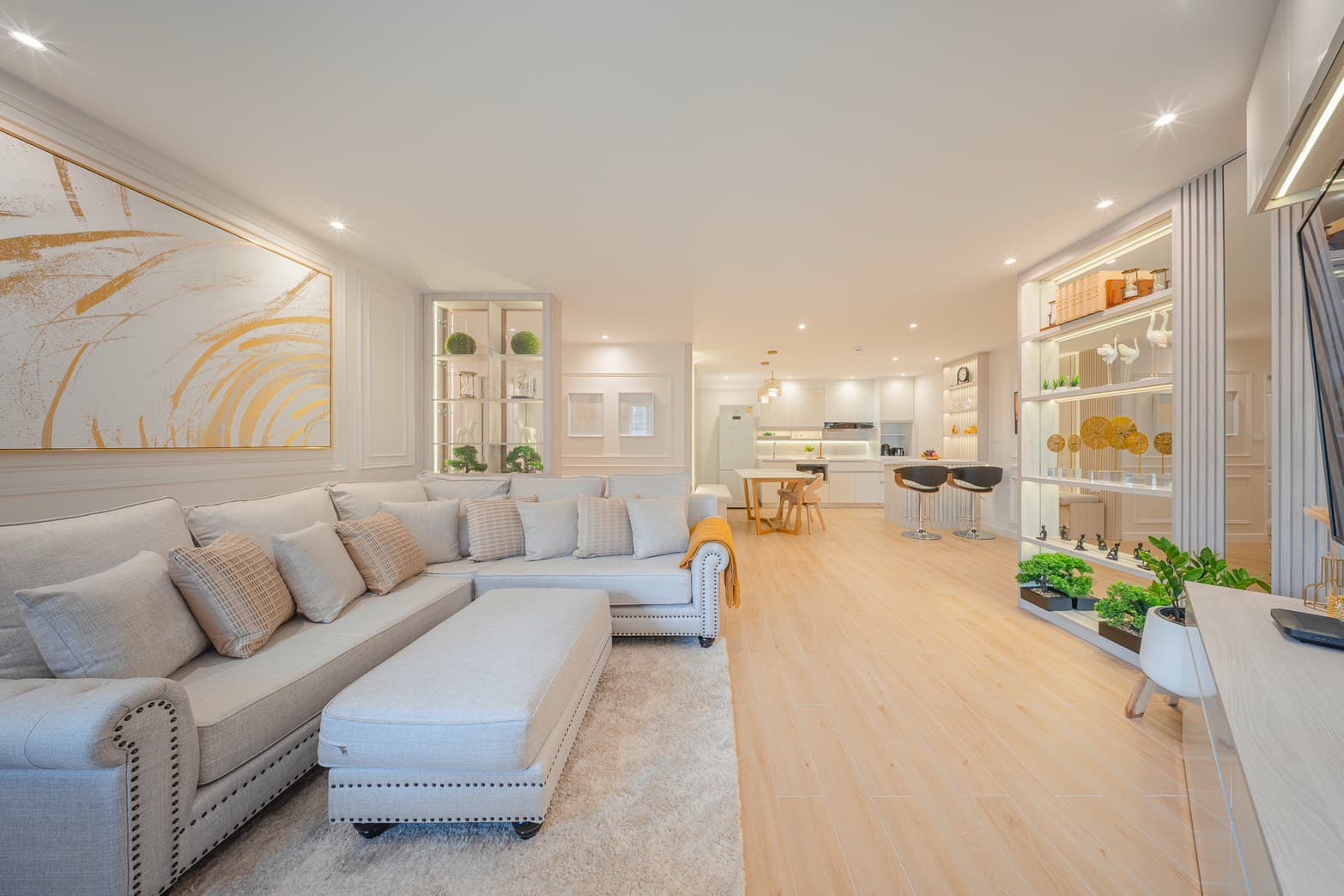 ขาย/เช่า คอนโด Fortune Condo Town · 2 ห้องนอน · 94 ตร.ม.