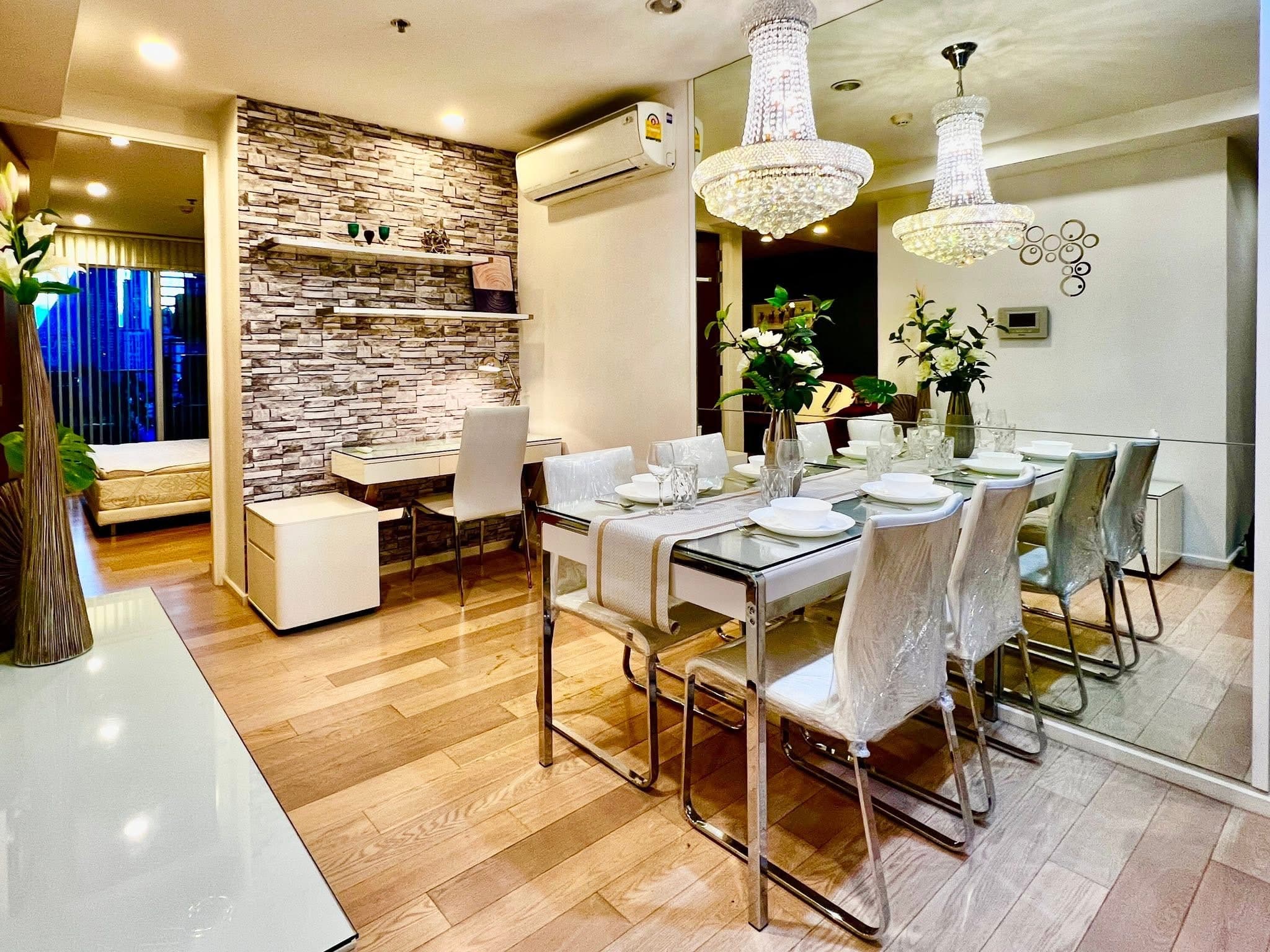 15 Sukhumvit Residences · 2 Beds Condo, 66 sqm, for Rent
