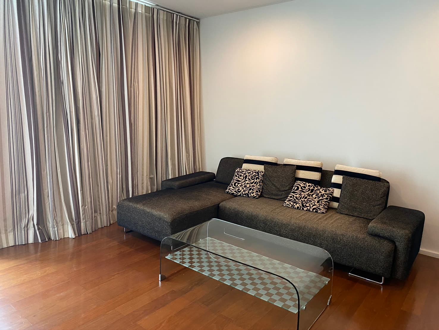 ขาย/เช่า คอนโด Wind Sukhumvit 23 · 2 ห้องนอน · 77.71 ตร.ม.