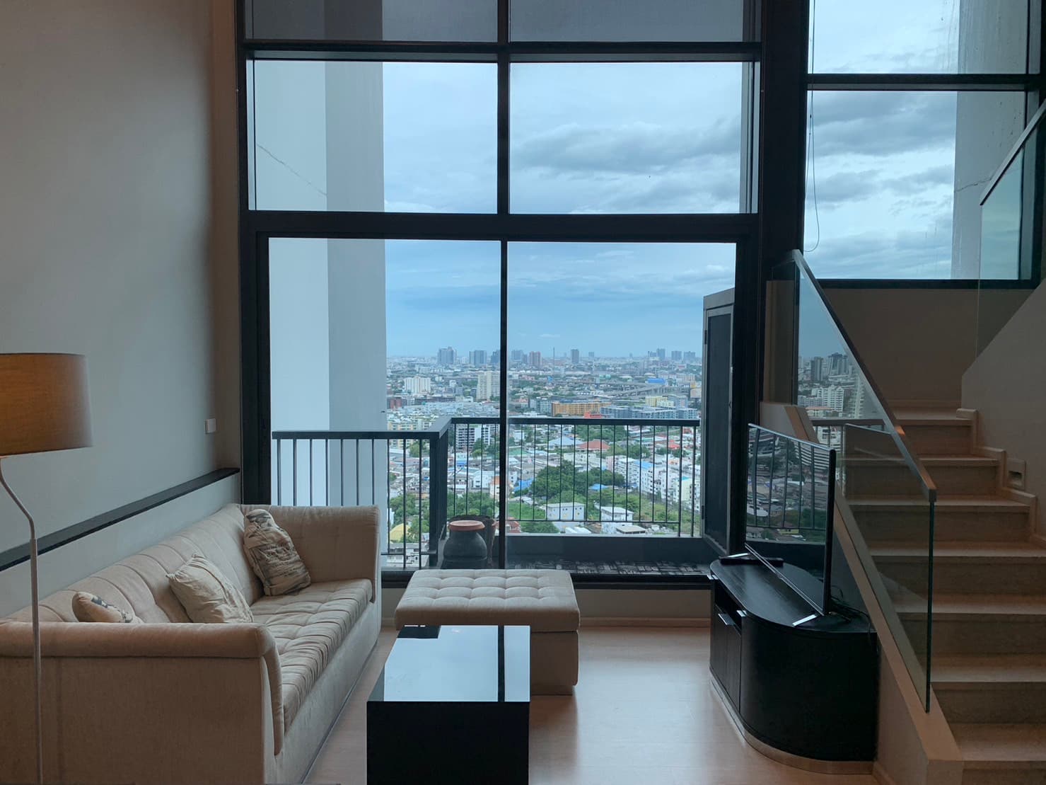 ขาย/เช่า คอนโด RHYTHM Sukhumvit 44/1 · 1 ห้องนอน · 60.2 ตร.ม.