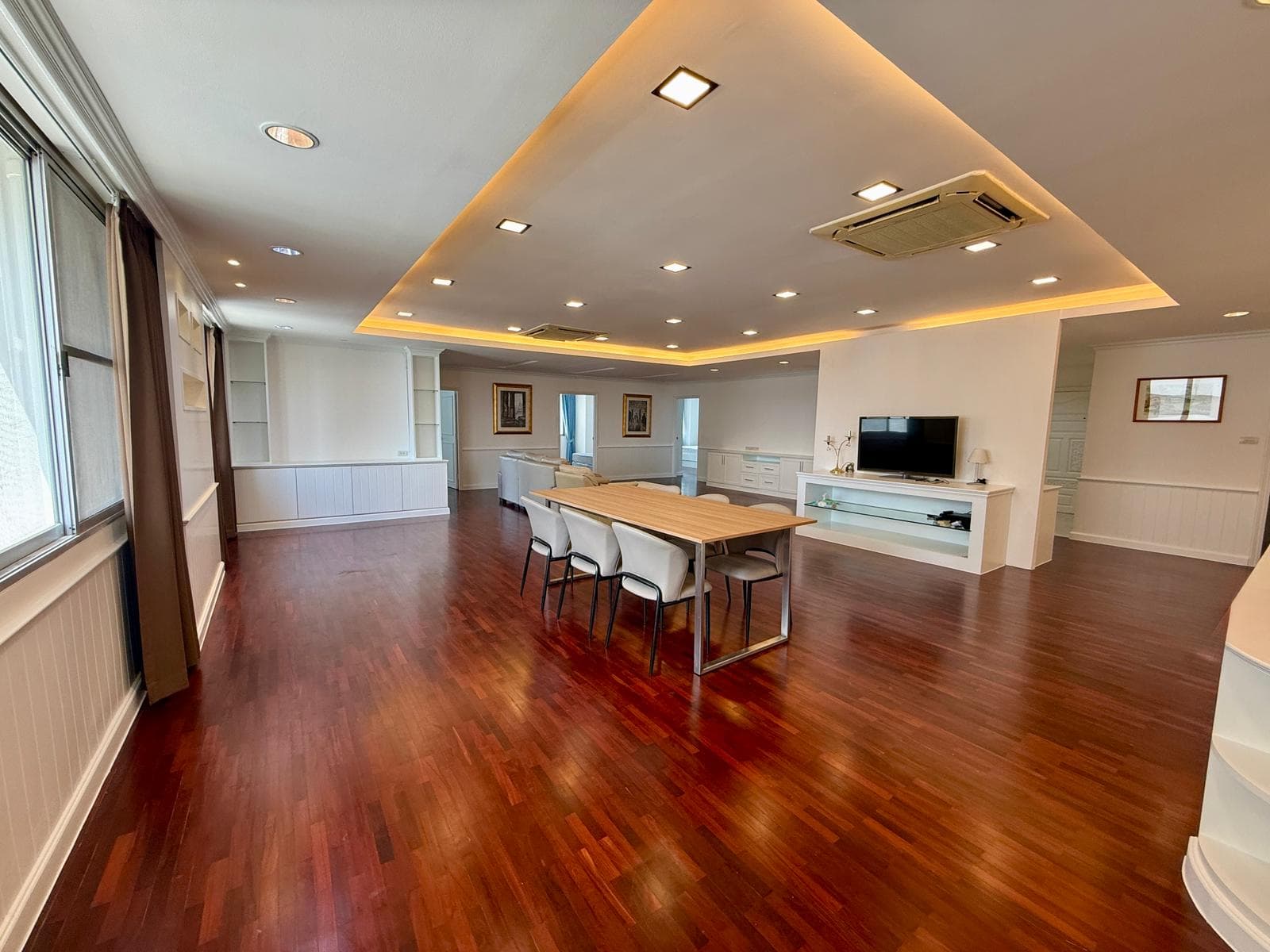 Ds Tower 1 · 3 Beds Condo, 250 sqm, for Rent