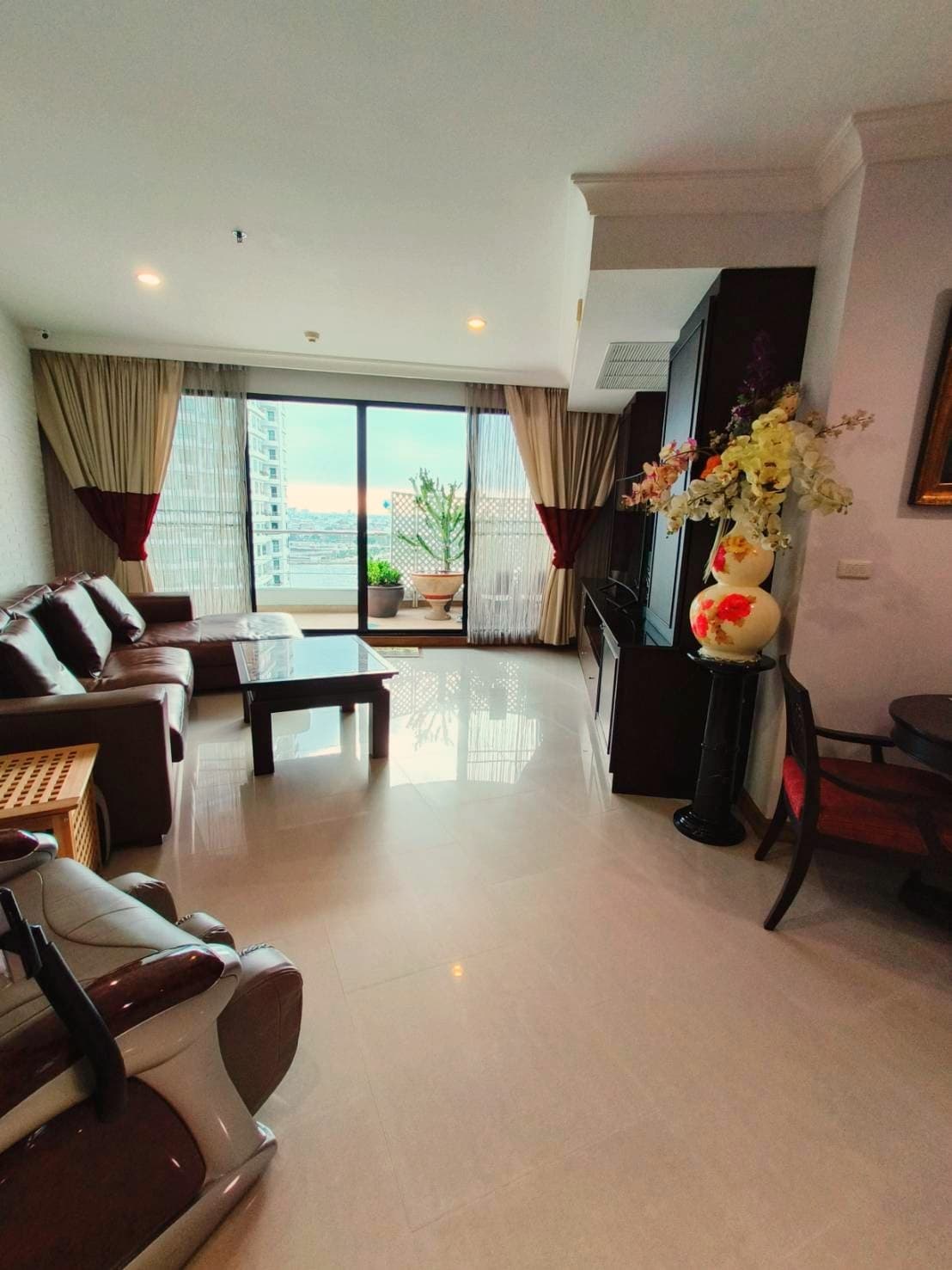 Supalai Casa Riva · 3 Beds Condo, 239.5 sqm, for Sale