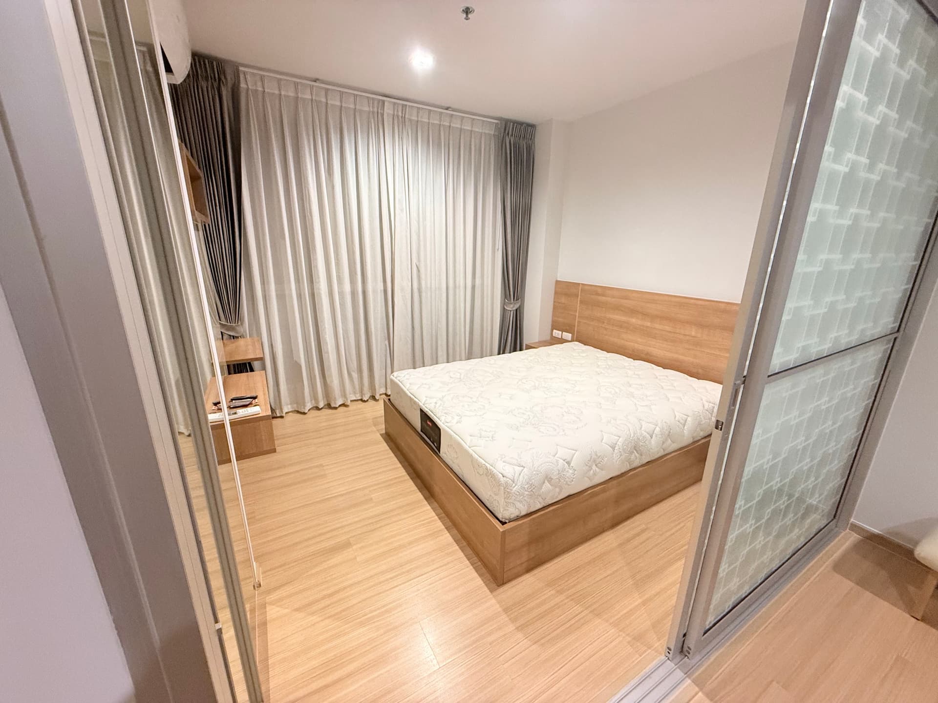 ให้เช่า คอนโด RHYTHM Ratchada-Huaikhwang · 1 ห้องนอน · 36 ตร.ม.