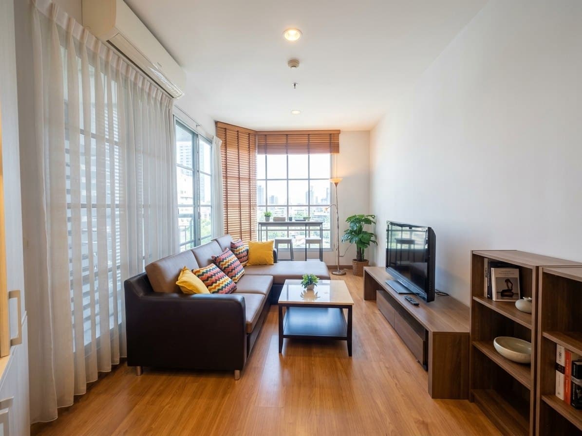 Citi Smart Sukhumvit 18 · 2 Beds Condo, 76 sqm, for Rent