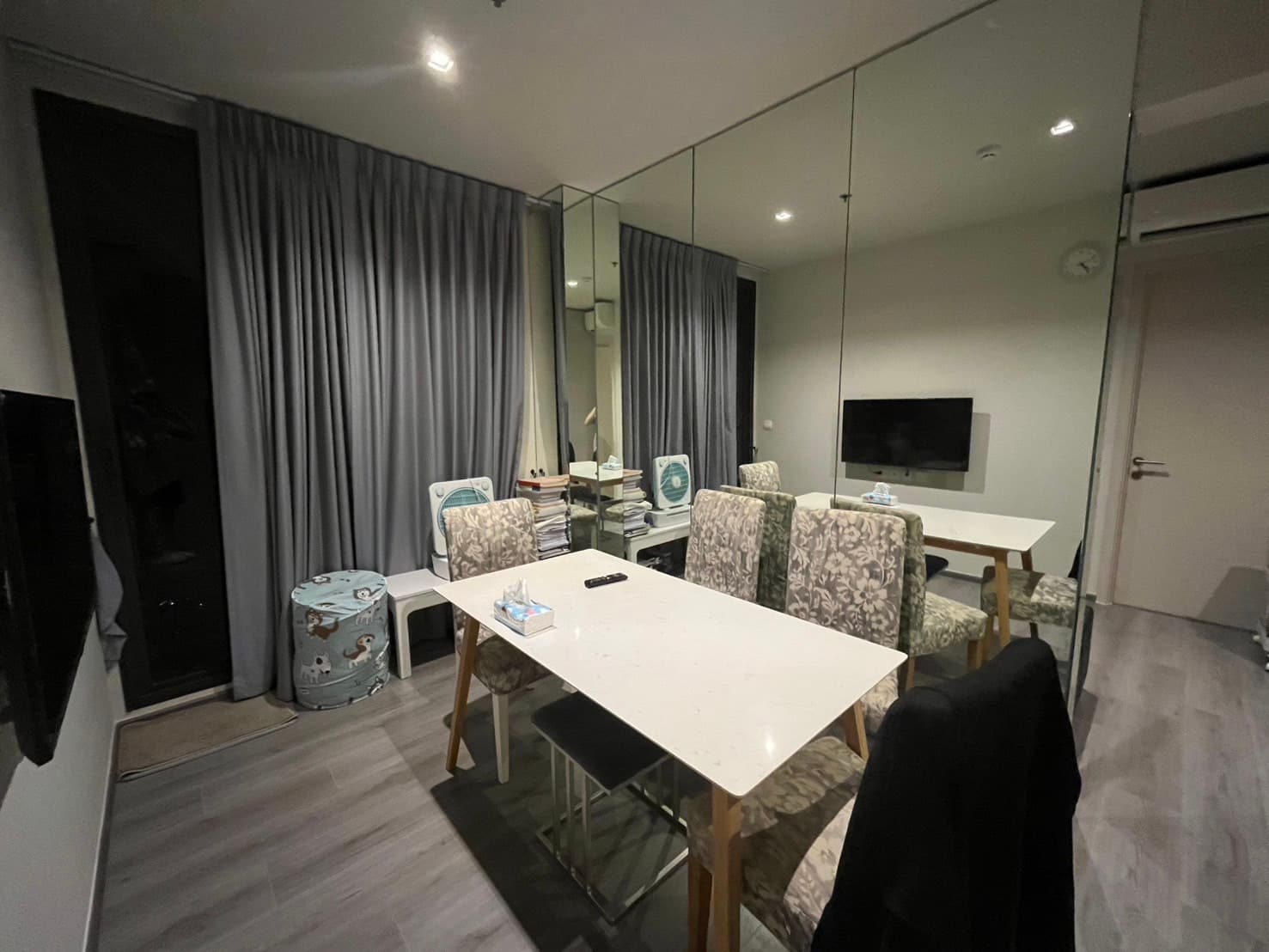 ให้เช่า คอนโด The Reserve Phahol - Pradipat · 2 ห้องนอน · 64 ตร.ม.