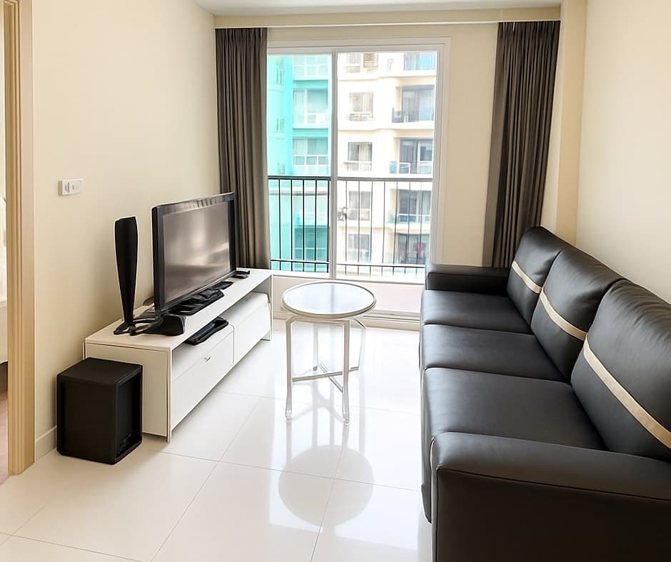 The Clover Thonglor · 1 Bed Condo, 44 sqm, for Sale or Rent
