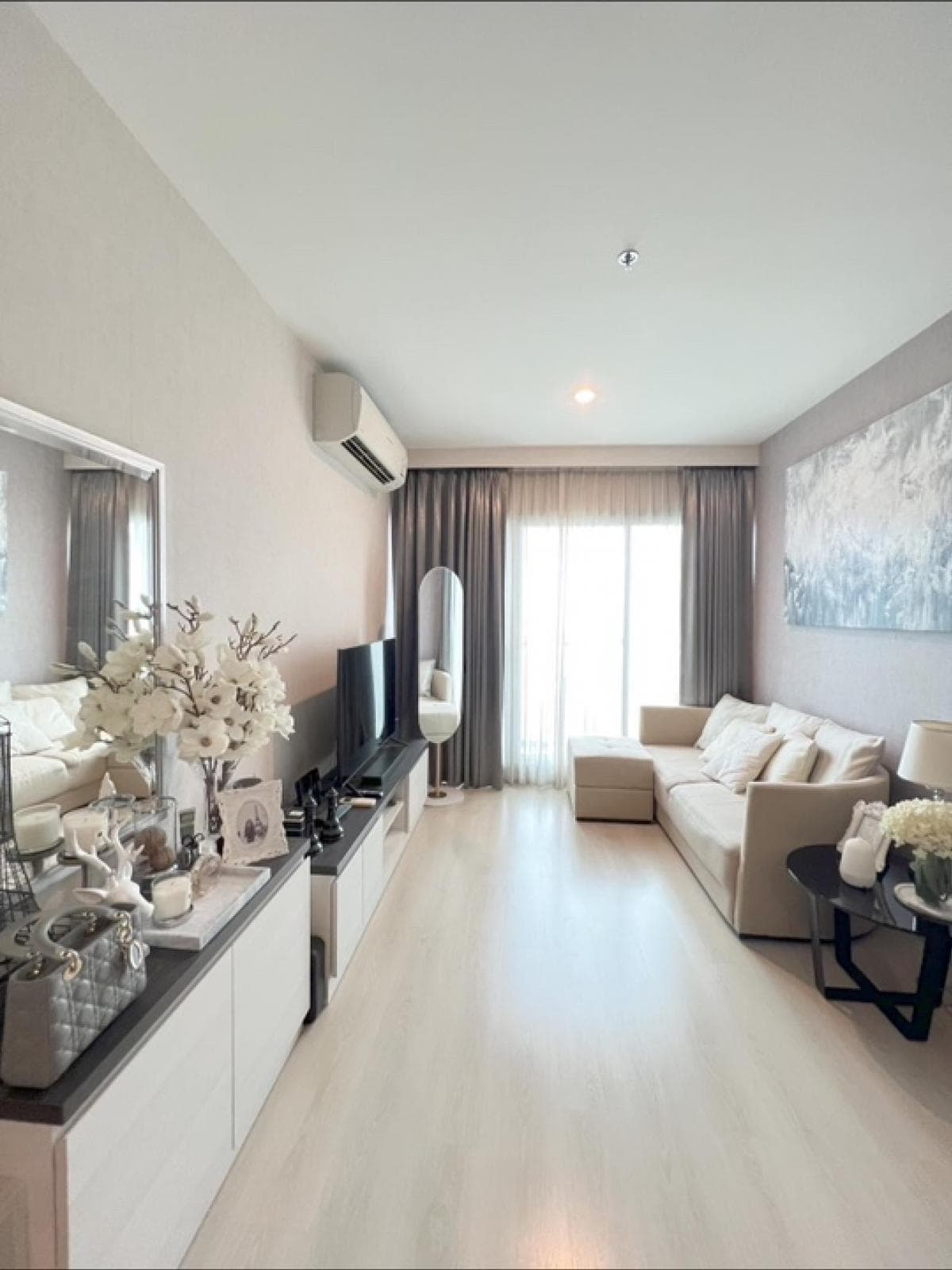 ขาย/เช่า คอนโด Life Ratchadapisek · 2 ห้องนอน · 56.03 ตร.ม.