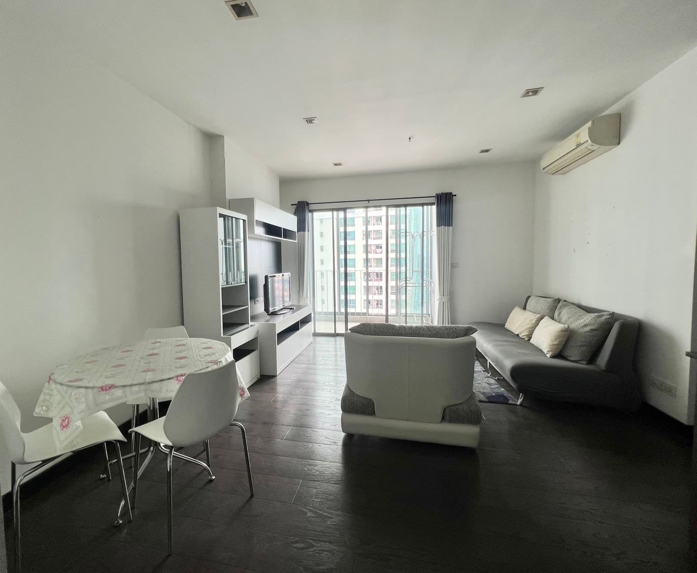 Ideo Q Phayathai · 2 Beds Condo, 74.96 sqm, for Rent