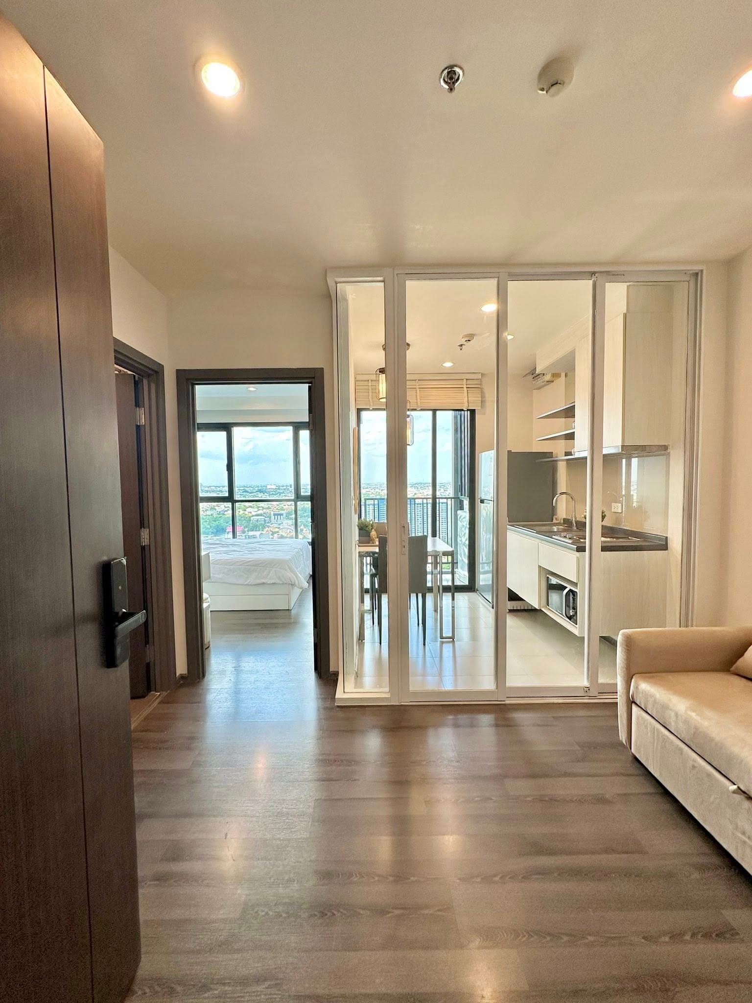 ขาย คอนโด The Base Park West Sukhumvit 77 · 1 ห้องนอน · 30 ตร.ม.