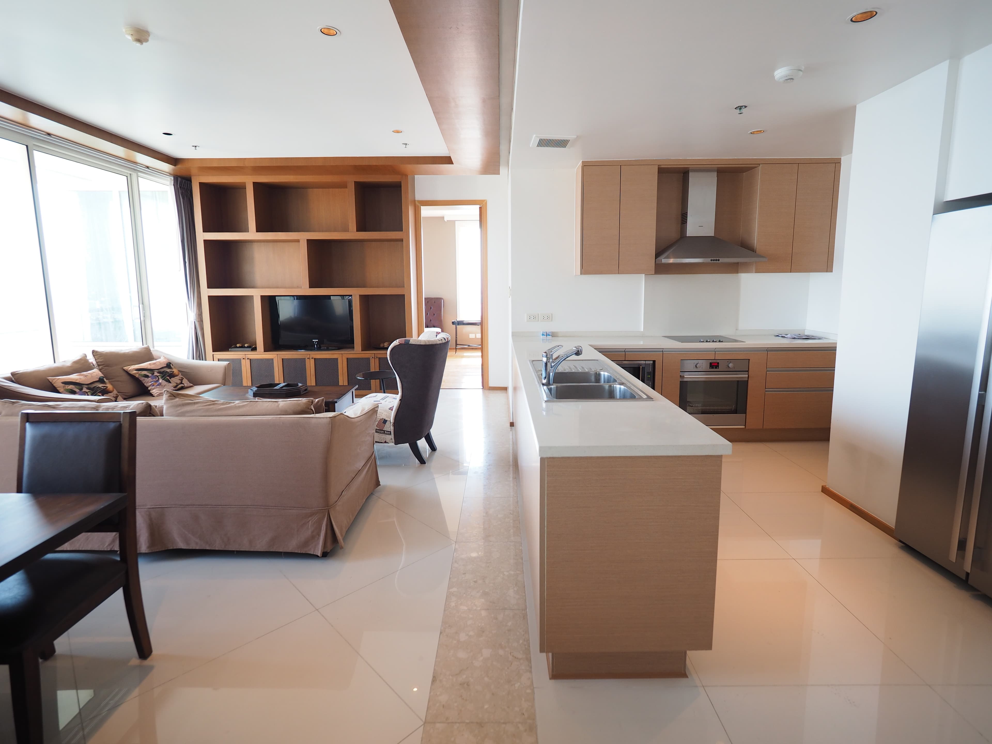 The Empire Place · 3 Beds Condo, 164 sqm, for Rent