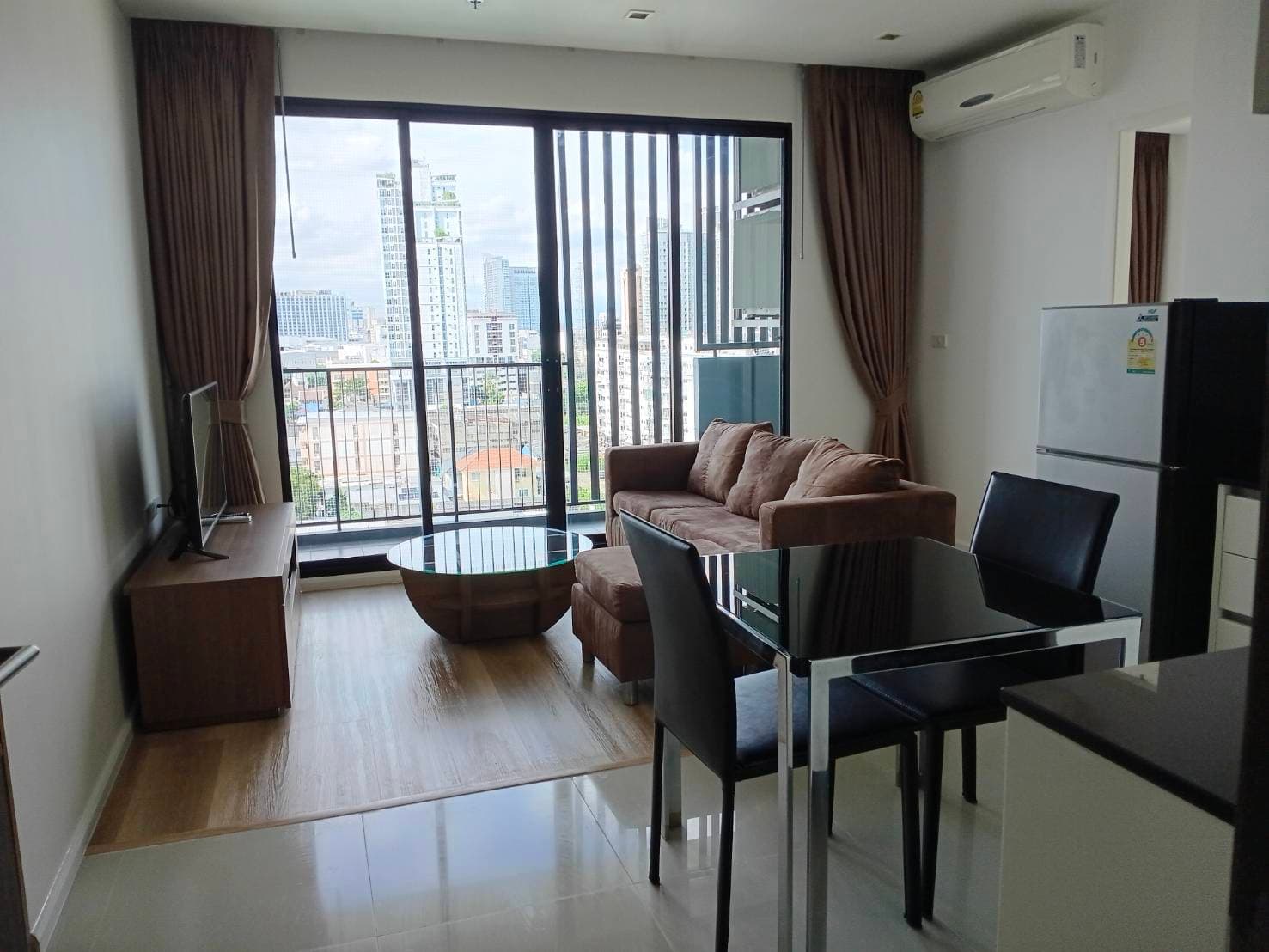 Quinn Condo Ratchada · 1 Bed Condo, 46 sqm, for Sale or Rent