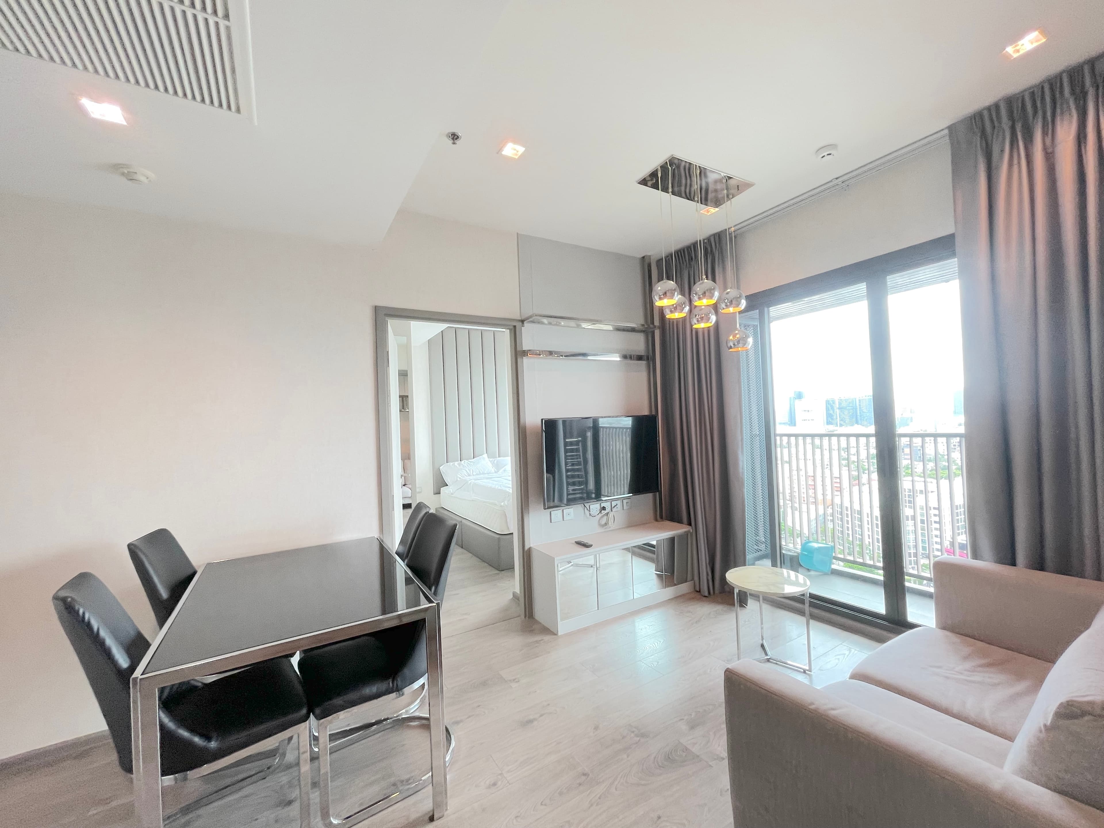 Whizdom Avenue Ratchada-Ladprao · 2 Beds Condo, 53 sqm, for Rent
