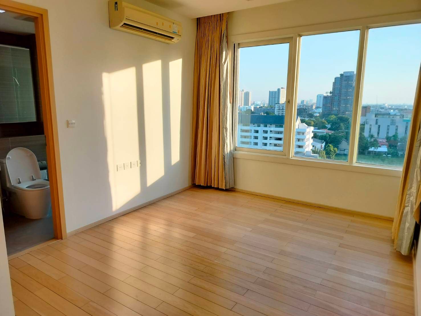 ขาย คอนโด Siri At Sukhumvit · 3 ห้องนอน · 100 ตร.ม.