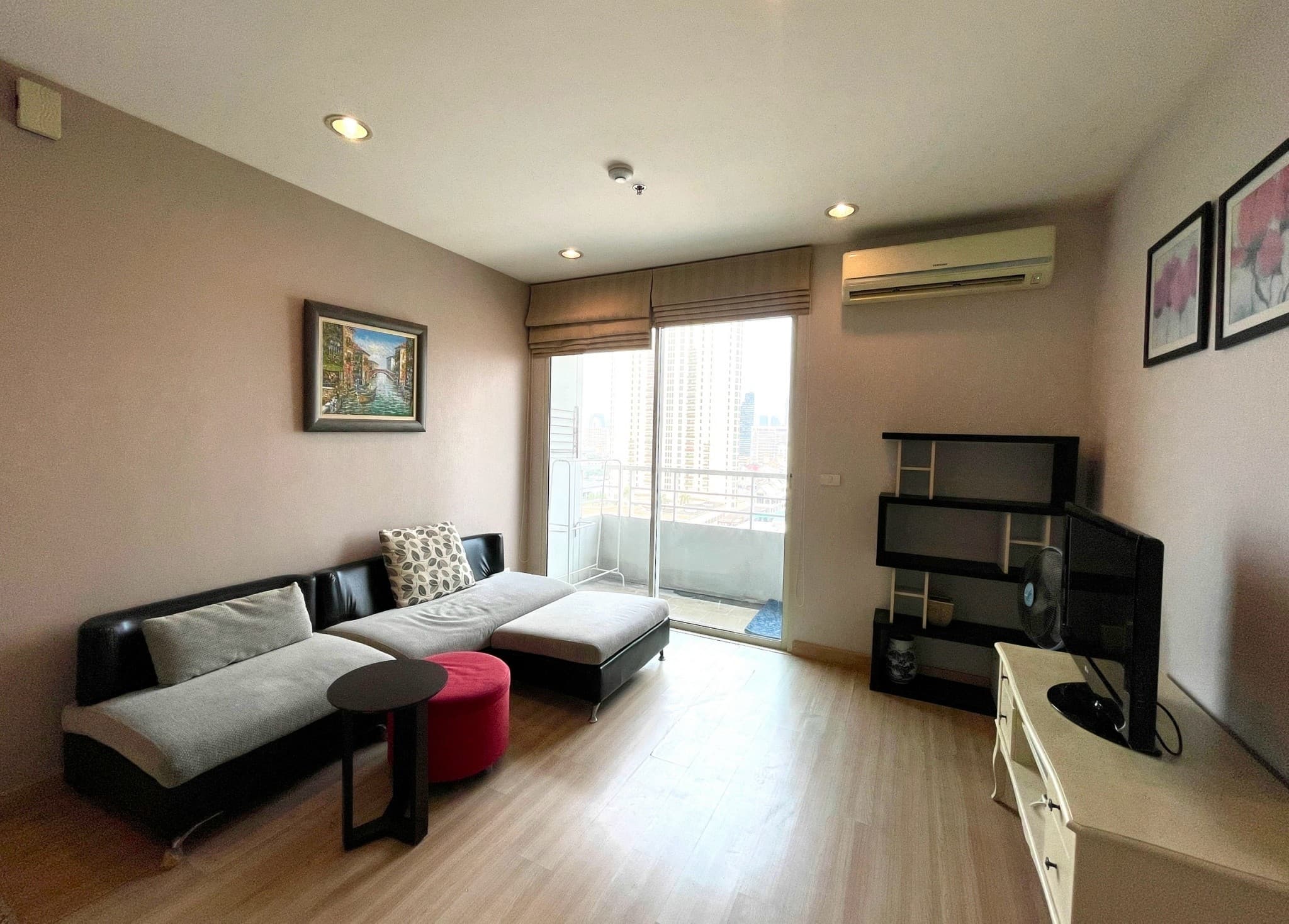 ขาย/เช่า คอนโด The Lighthouse Sathorn-Chareonnakorn · 2 ห้องนอน · 66.27 ตร.ม.
