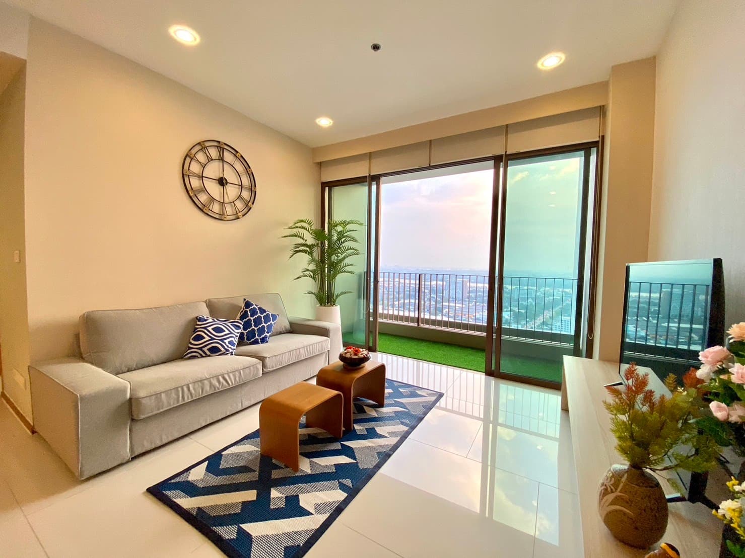 The Emporio Place · 1 Bed Condo, 66 sqm, for Rent
