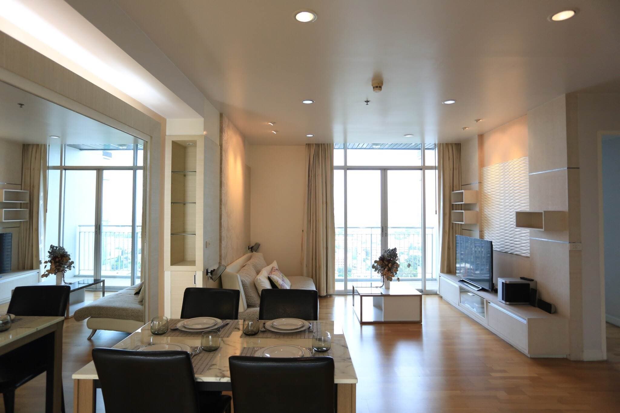 ขาย คอนโด Urbana Sathorn · 1 ห้องนอน · 70 ตร.ม.