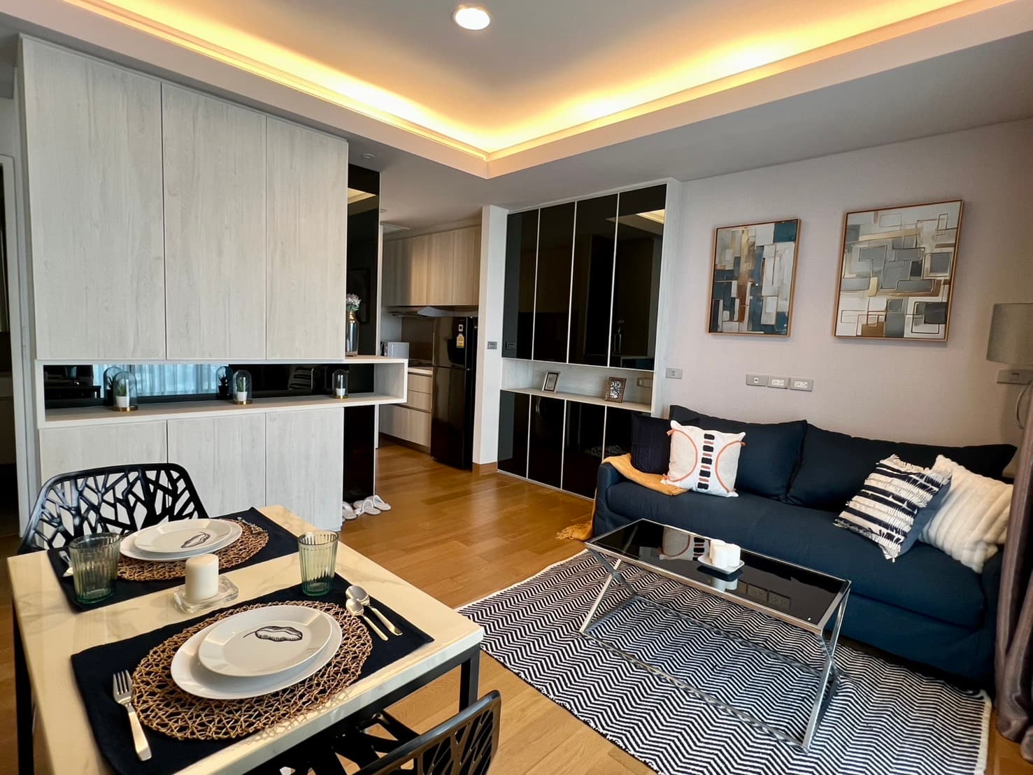 The Lumpini 24 · 2 Beds Condo, 54 sqm, for Rent