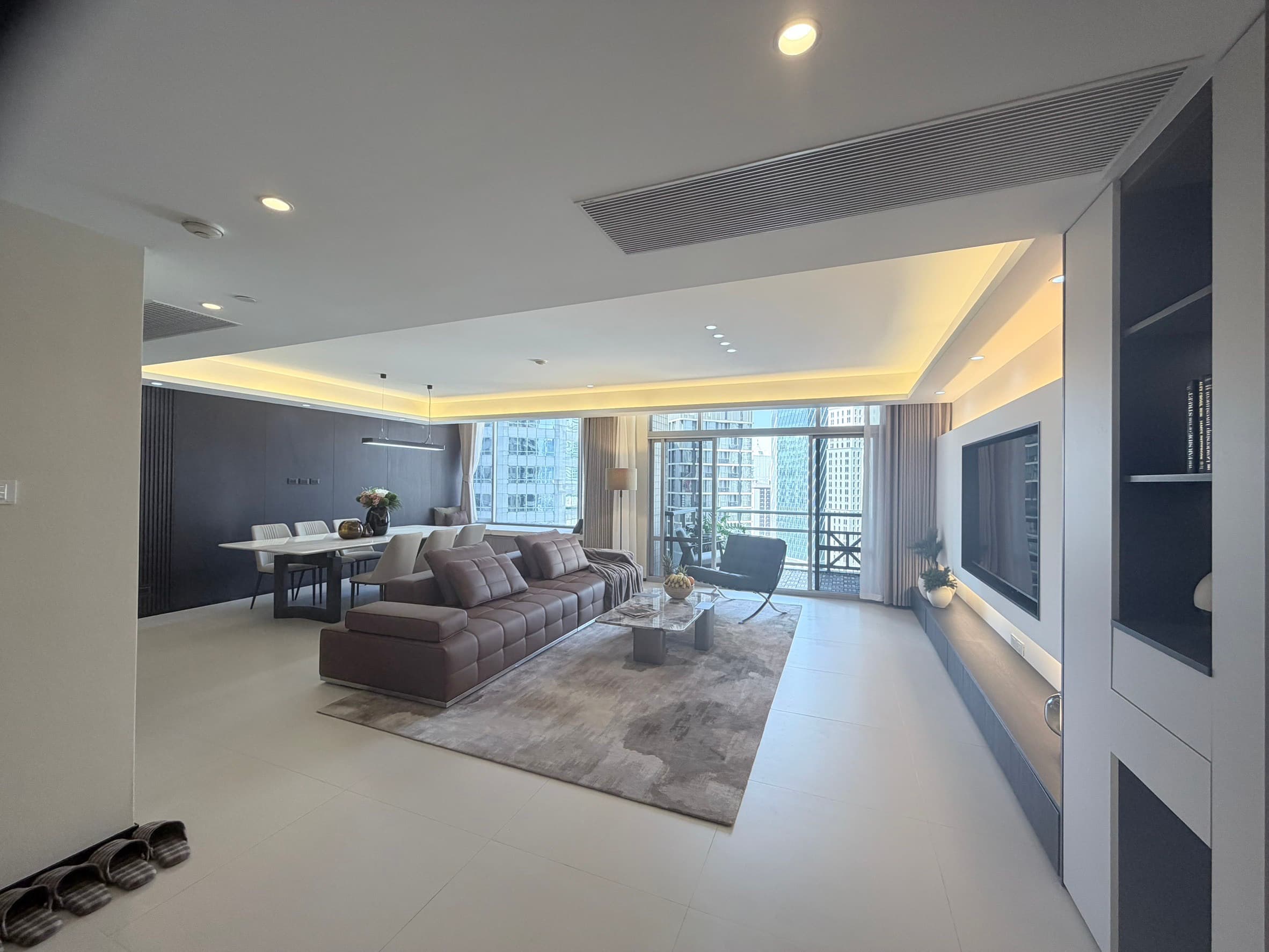 ขาย คอนโด All Season Mansion · 3 ห้องนอน · 178 ตร.ม.