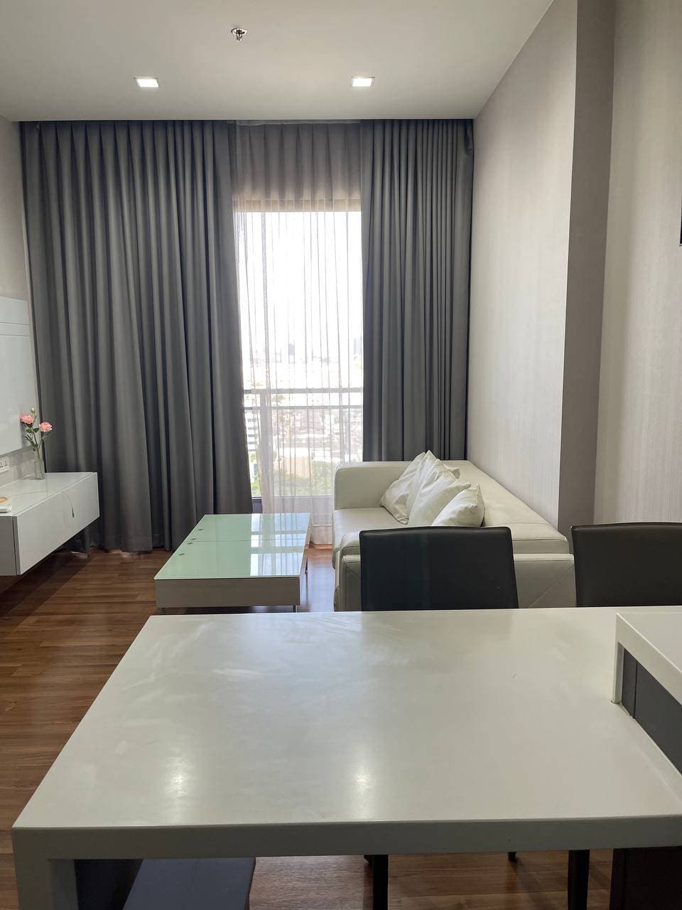 Ivy Ampio · 1 Bed Condo, 44 sqm, for Rent