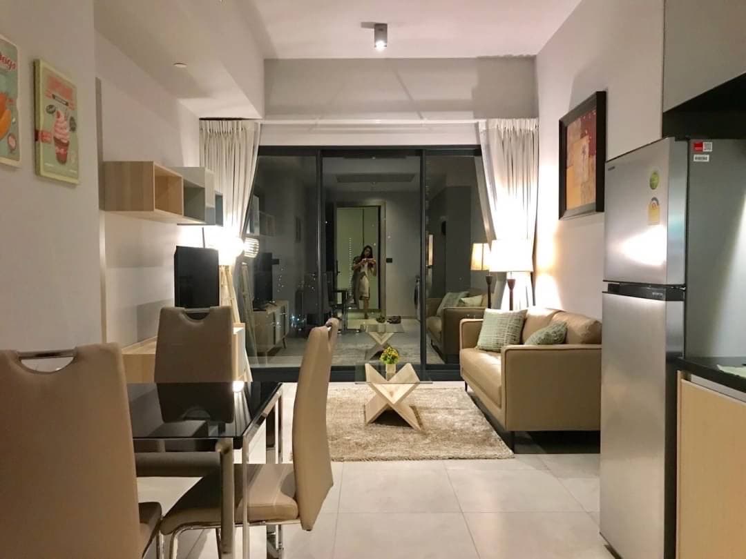 ขาย/เช่า คอนโด The Lofts Asoke · 1 ห้องนอน · 49 ตร.ม.