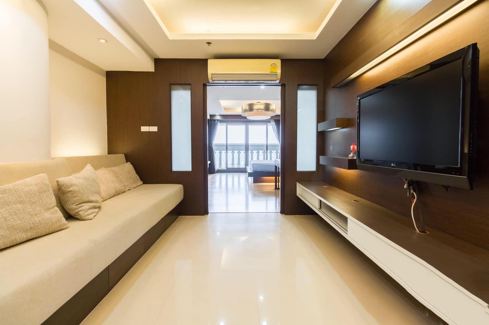 ให้เช่า คอนโด Nusa State Tower Condominium · 1 ห้องนอน · 63 ตร.ม.