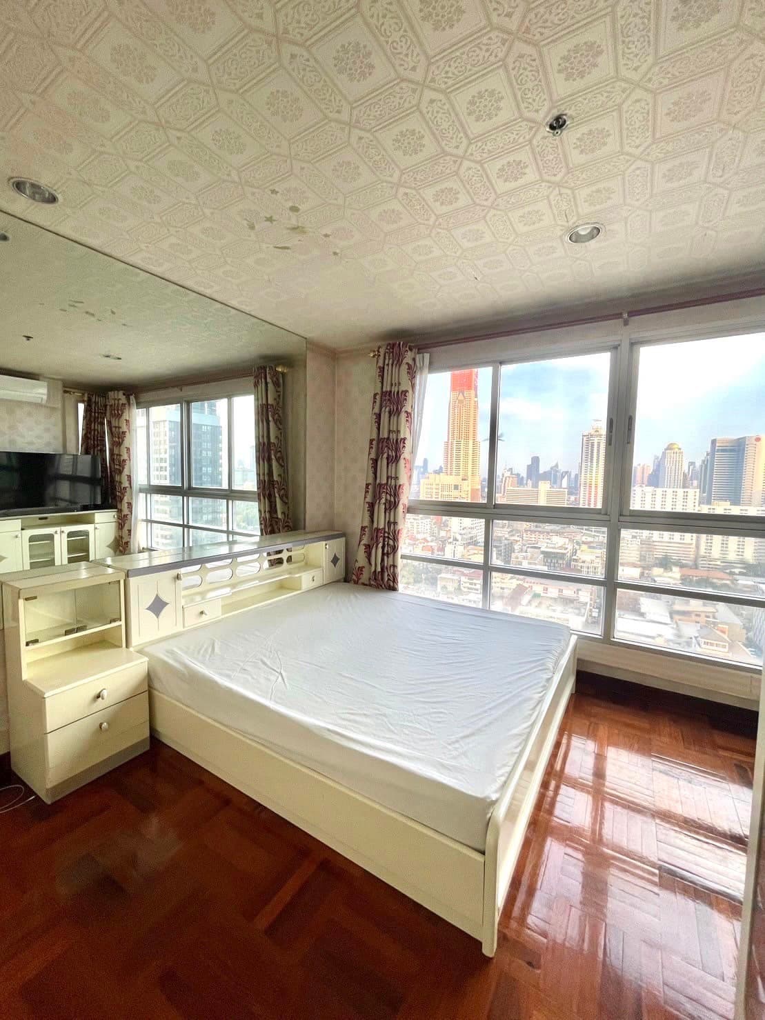 Pathumwan Resort · 2 Beds Condo, 50 sqm, for Rent