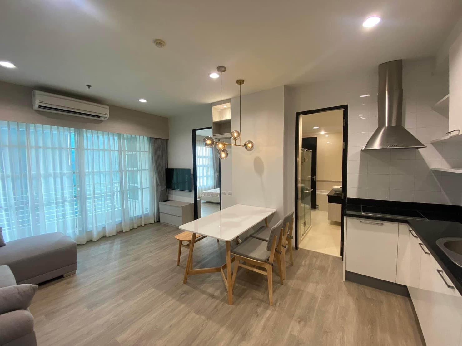 Baan Klang Krung Siam Pathumwan · 1 Bed Condo, 55 sqm, for Rent