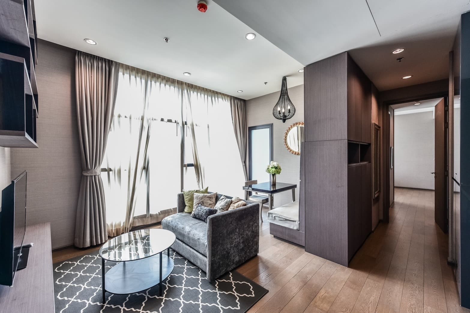 ขาย/เช่า คอนโด The Diplomat Sathorn · 1 ห้องนอน · 52 ตร.ม.