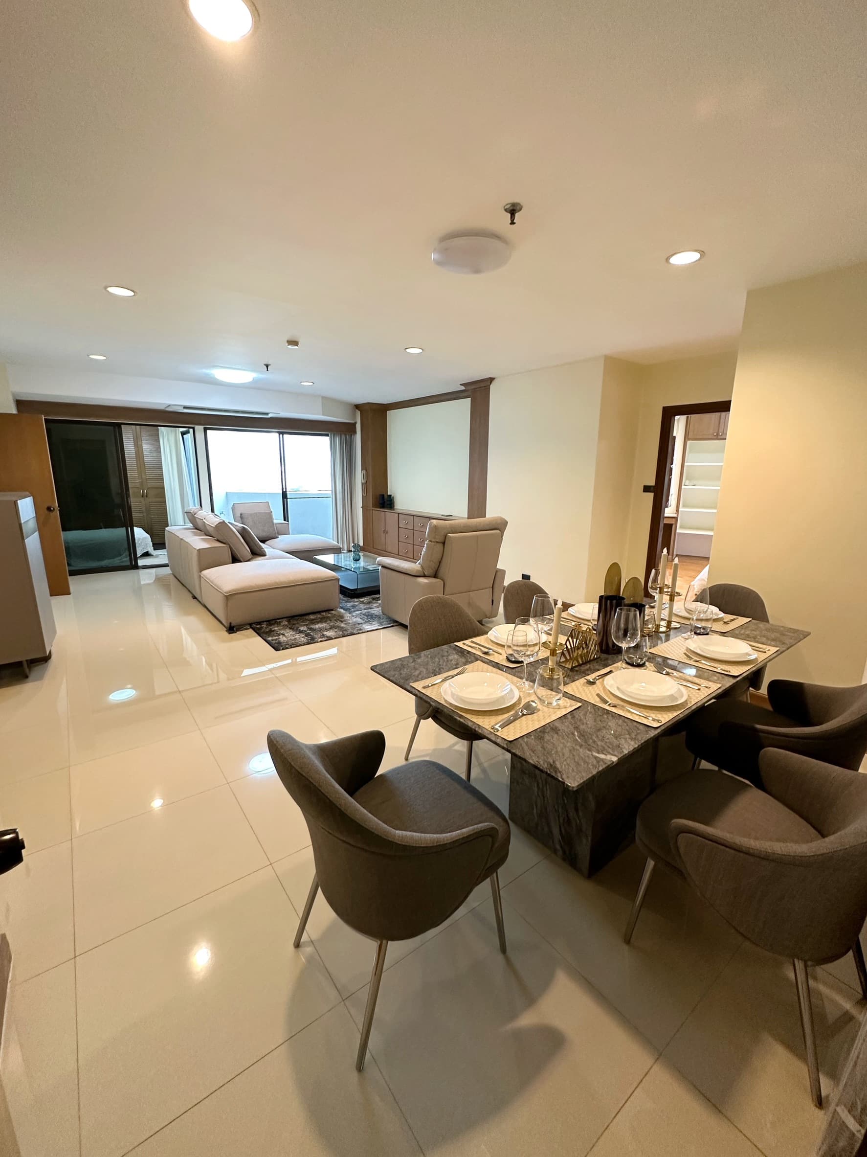 ขาย/เช่า คอนโด Fifty Fifth Tower · 2 ห้องนอน · 164.85 ตร.ม.
