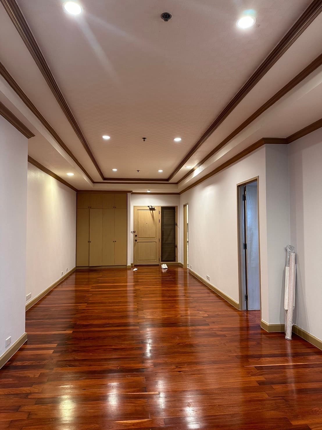 ขาย/เช่า คอนโด Baan Chaopraya · 2 ห้องนอน · 118 ตร.ม.