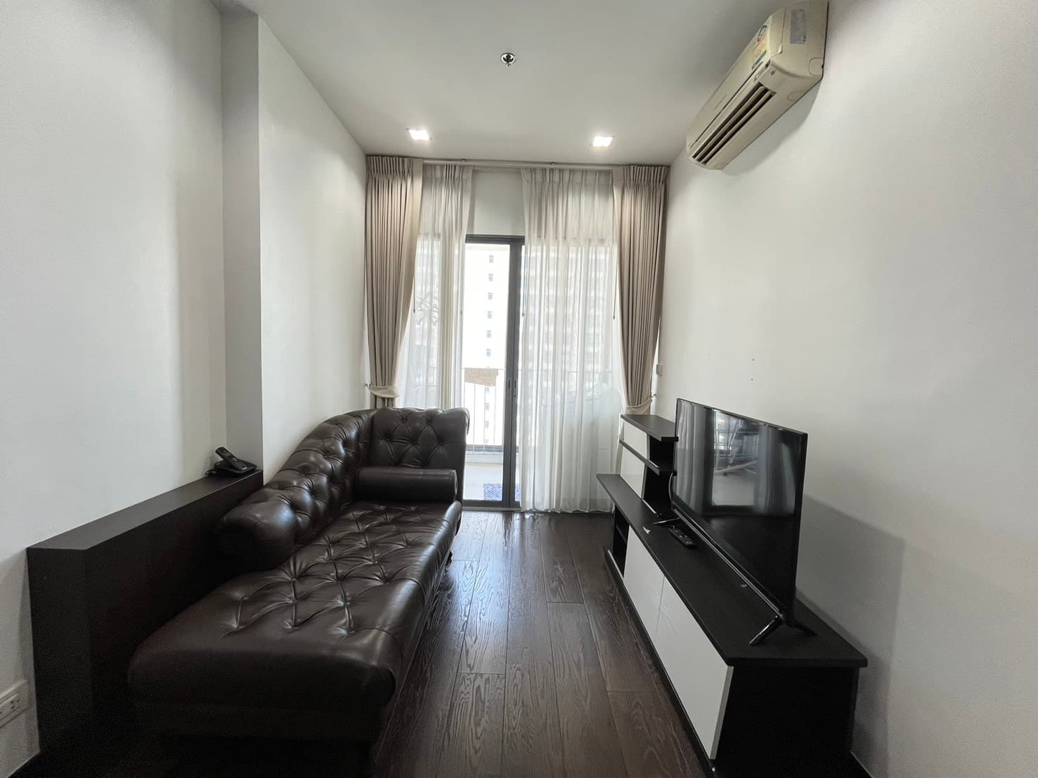 ให้เช่า คอนโด Ideo Q Phayathai · 1 ห้องนอน · 40 ตร.ม.