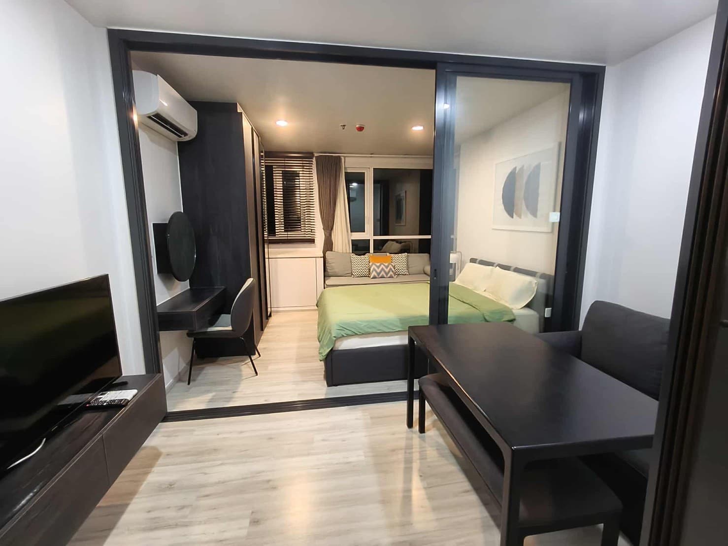 XT Huaikhwang · 1 Bed Condo, 29 sqm, for Rent