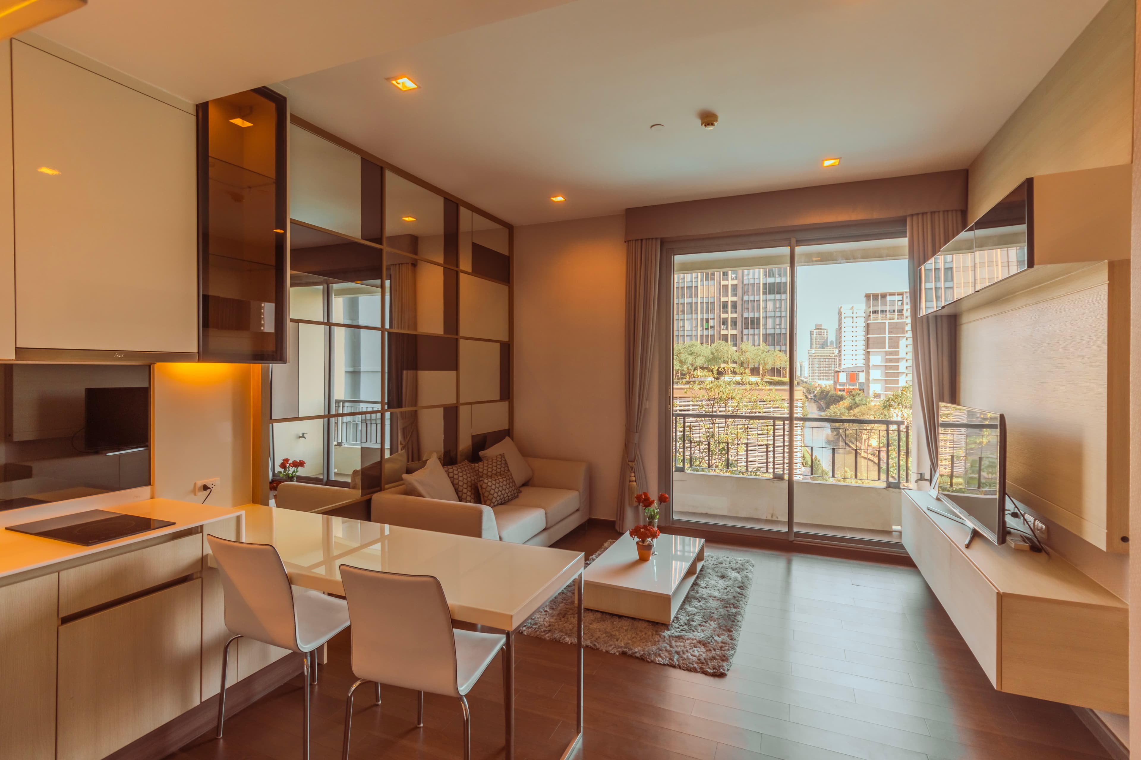 ขาย/เช่า คอนโด Q Asoke · 1 ห้องนอน · 45 ตร.ม.