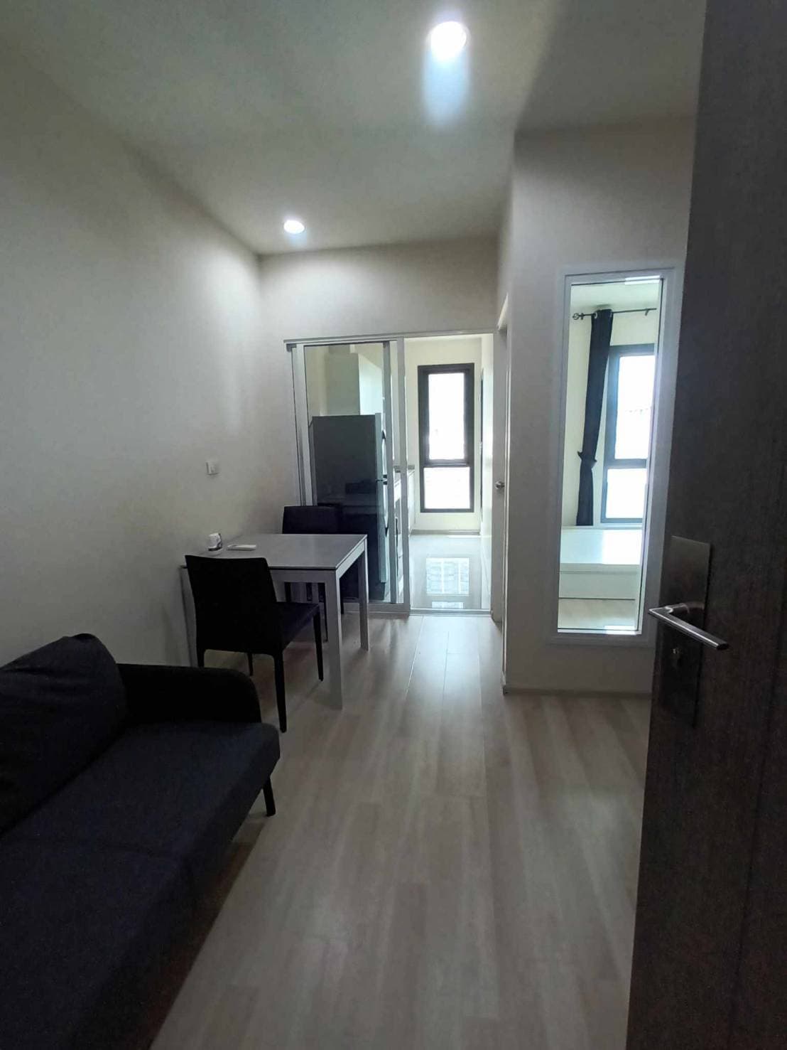 ขาย/เช่า คอนโด Centric Ratchada-Huai Khwang · 1 ห้องนอน · 27 ตร.ม.