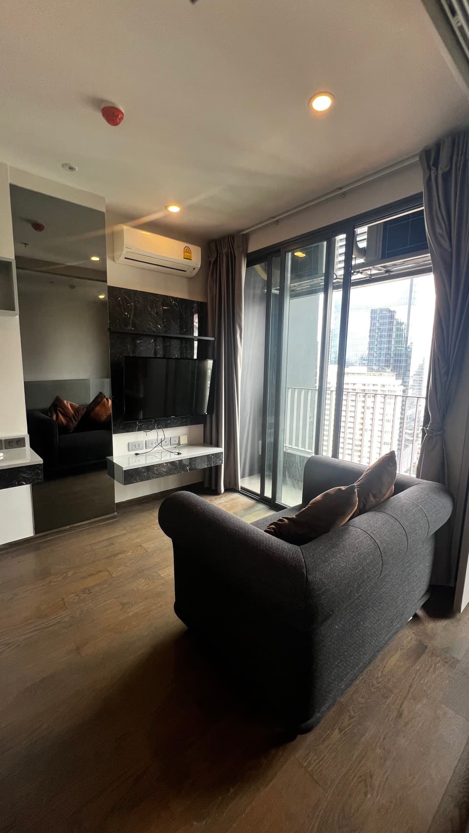 Ideo Q Siam-Ratchathewi · Studio Condo, 29 sqm, for Rent