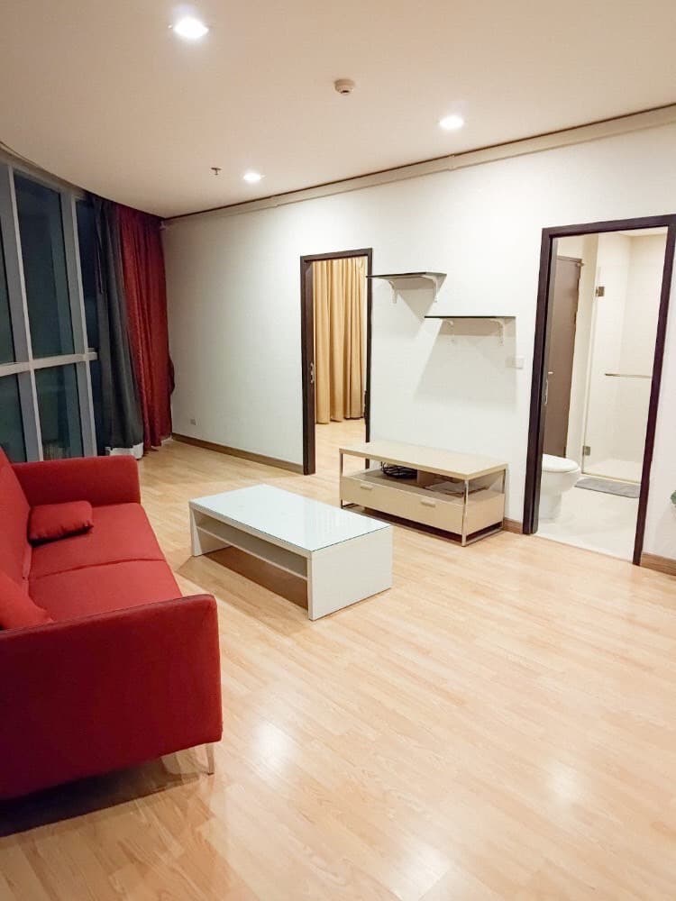Le Luk Condominium · 1 Bed Condo, 48 sqm, for Sale or Rent