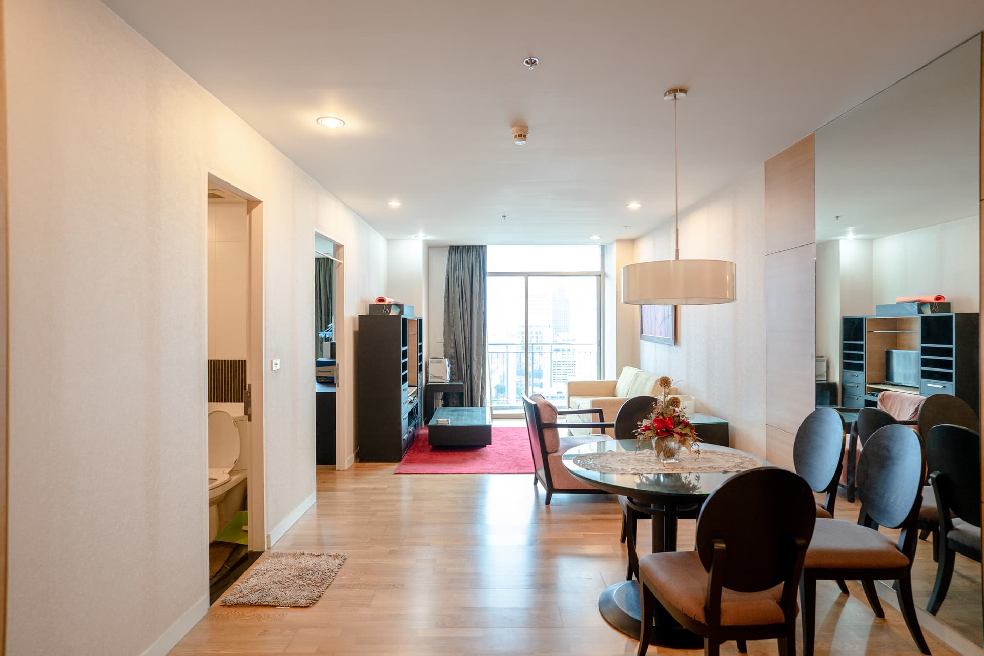 ขาย คอนโด Urbana Sathorn · 1 ห้องนอน · 64.98 ตร.ม.