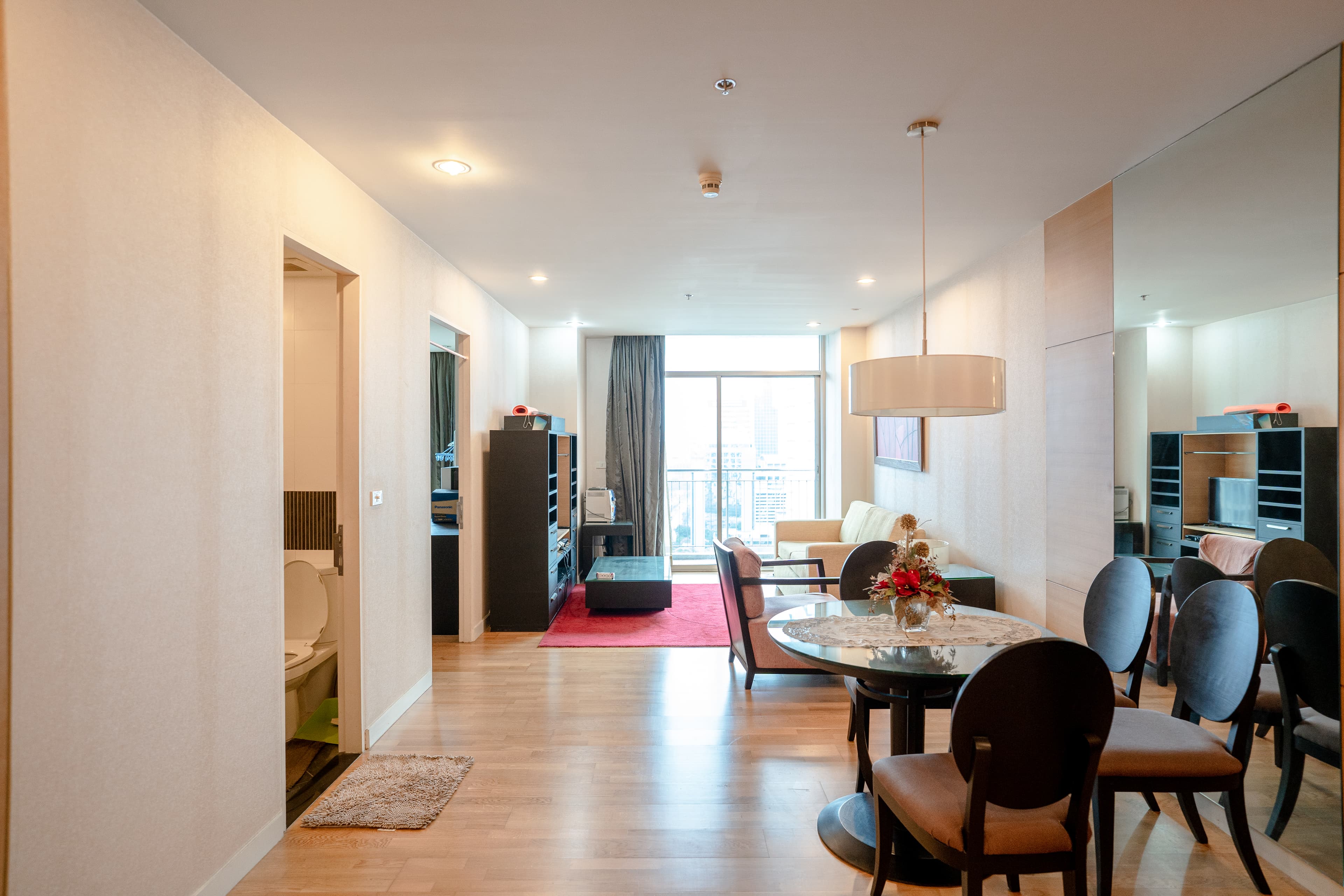 ขาย คอนโด Urbana Sathorn · 1 ห้องนอน · 64.98 ตร.ม.