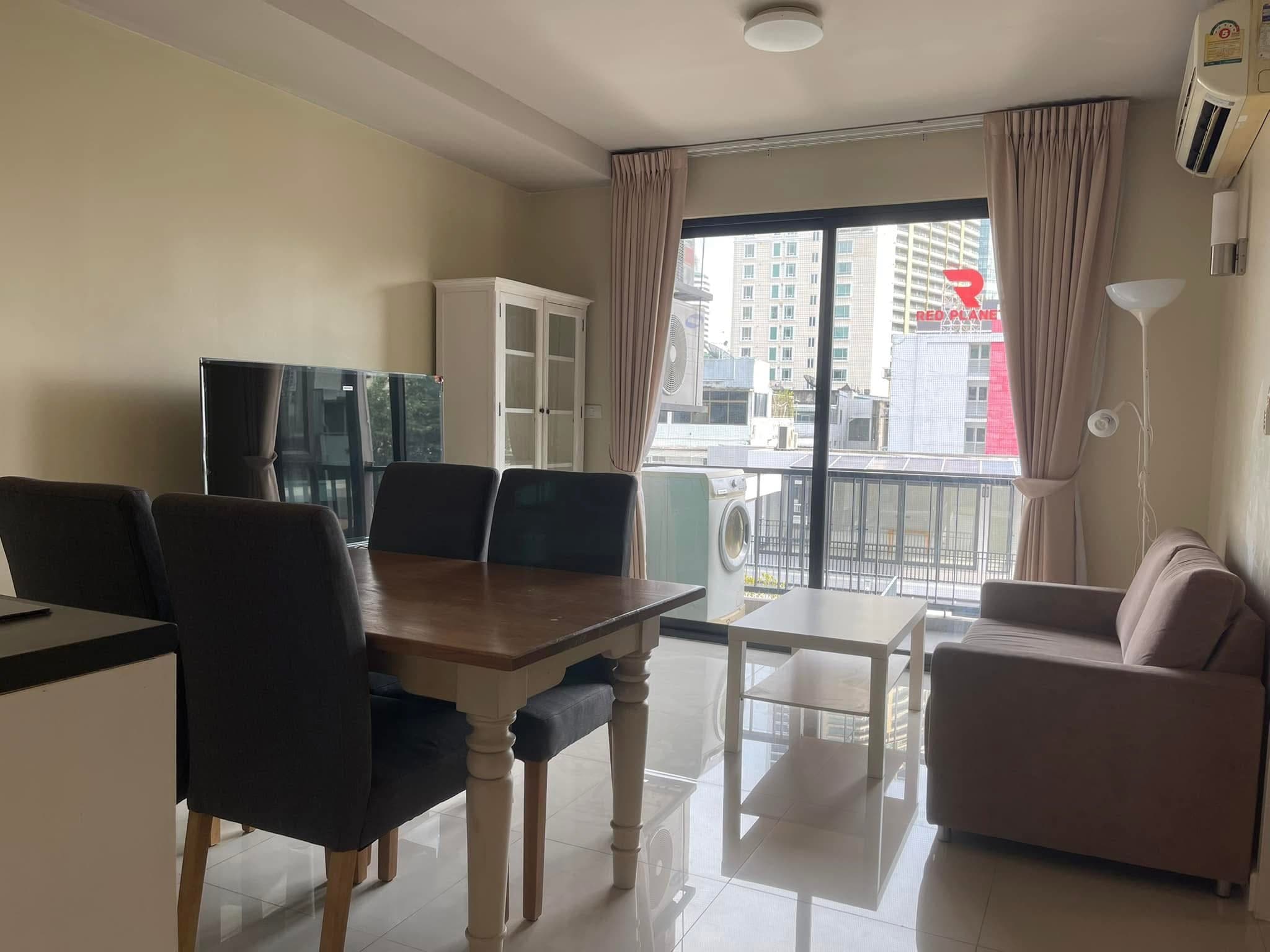 Le Cote Sukhumvit 14 · 1 Bed Condo, 40 sqm, for Rent